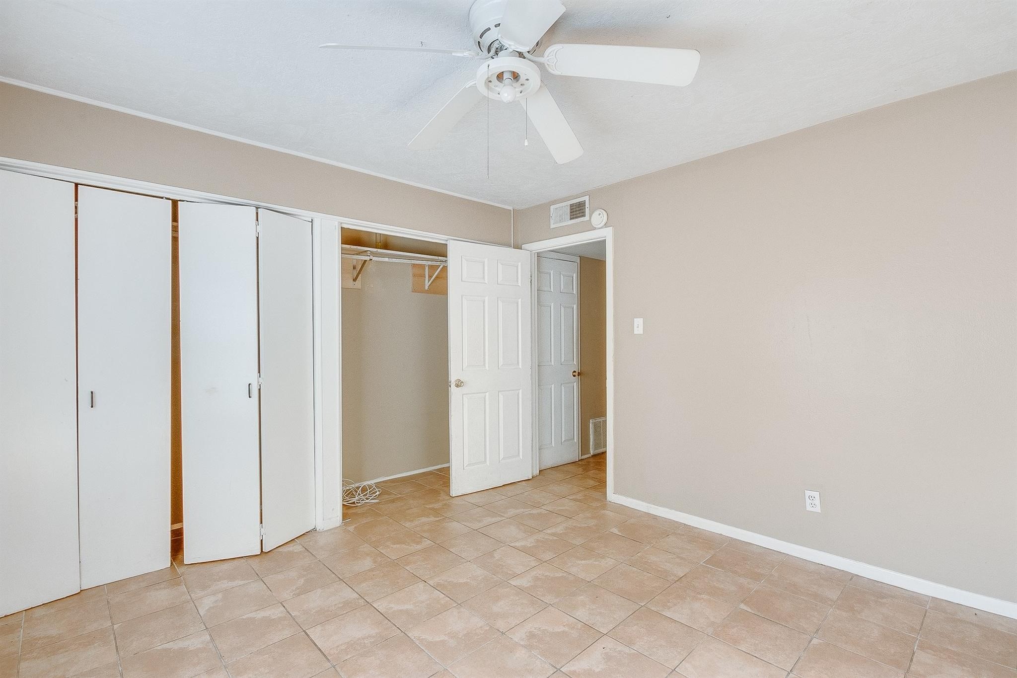 2689 Gessner Road 802 Property Photo 8