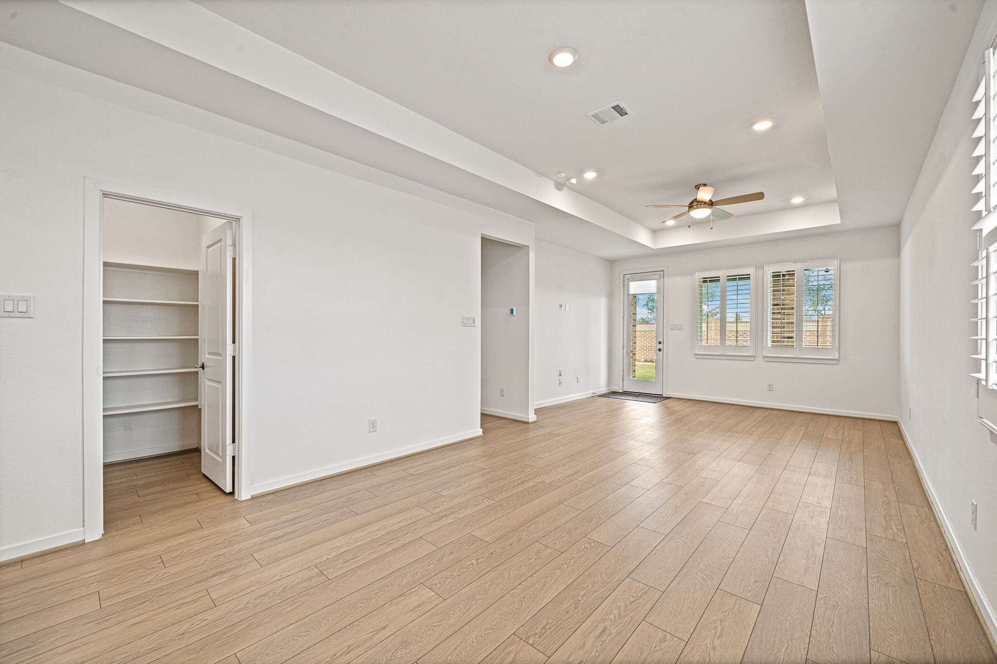 17602 Carnation Glen Drive Property Photo 12