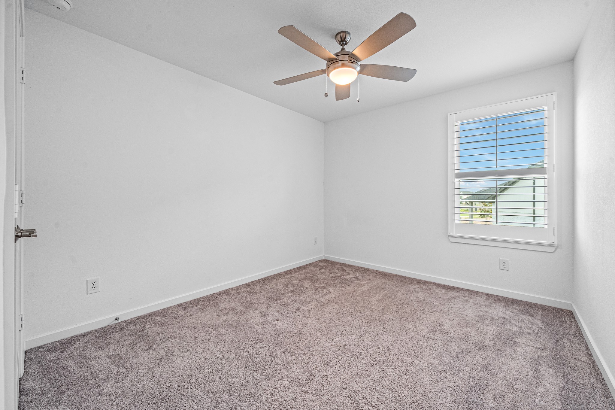 17602 Carnation Glen Drive Property Photo 34