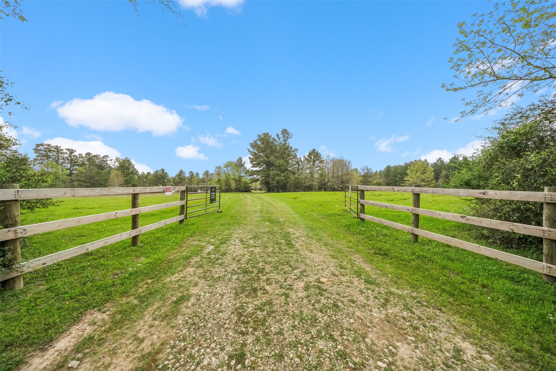 8339 County Road 4545 Property Photo 1