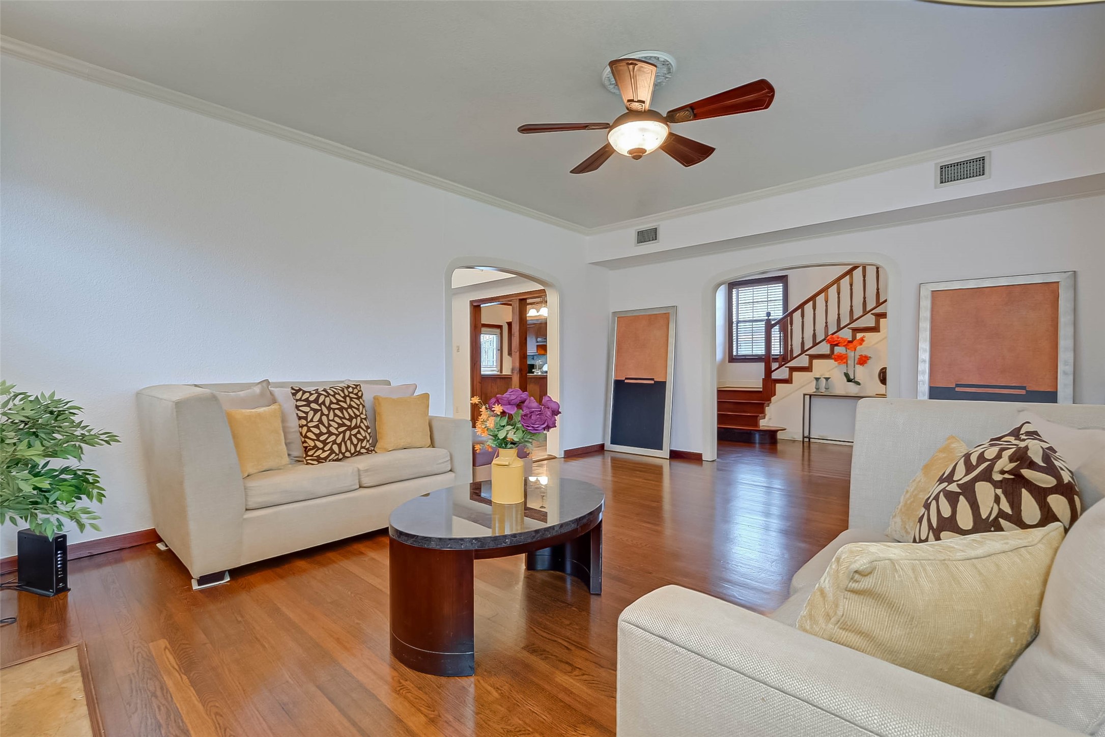 2412 Oakdale Street Property Photo 11