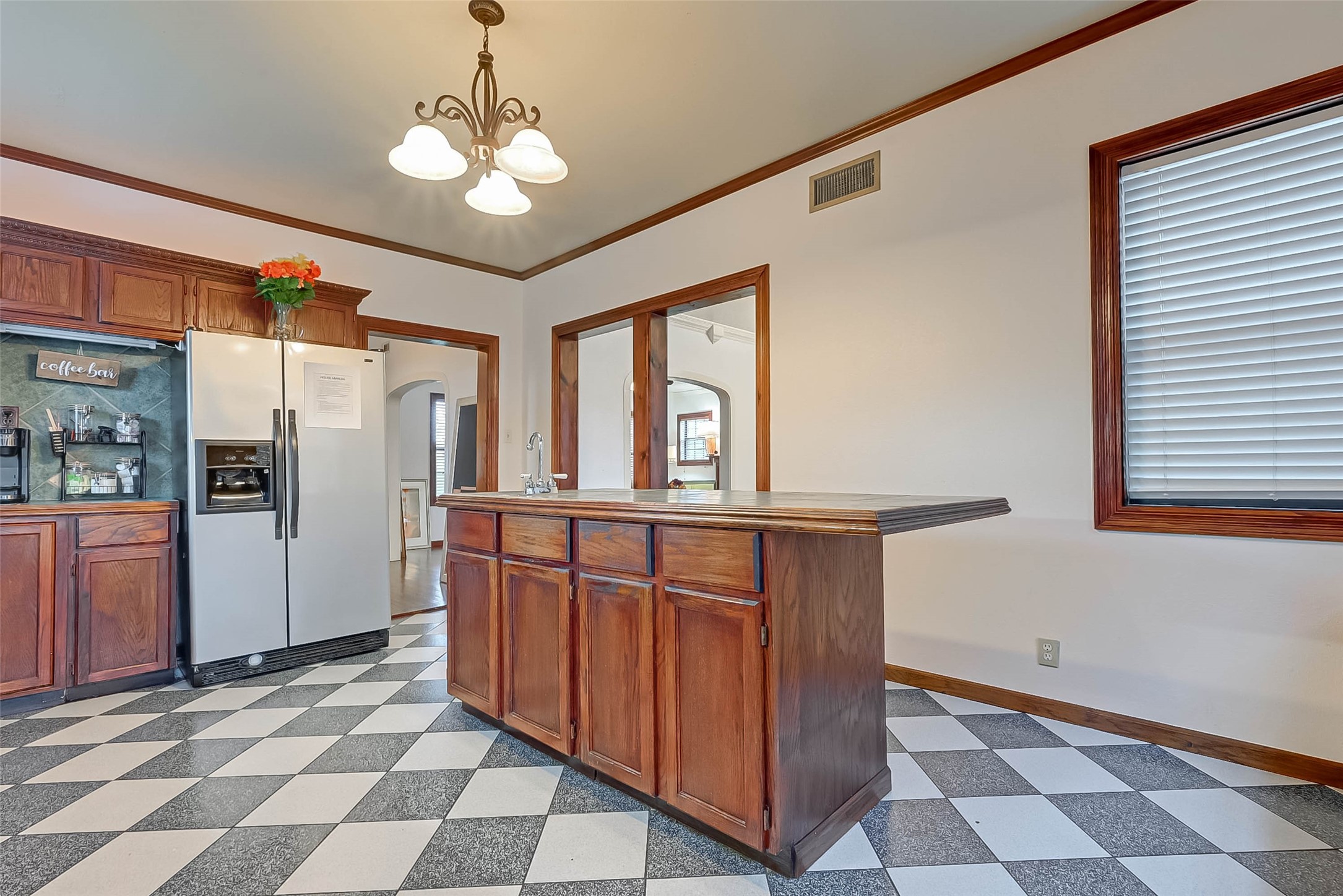 2412 Oakdale Street Property Photo 16