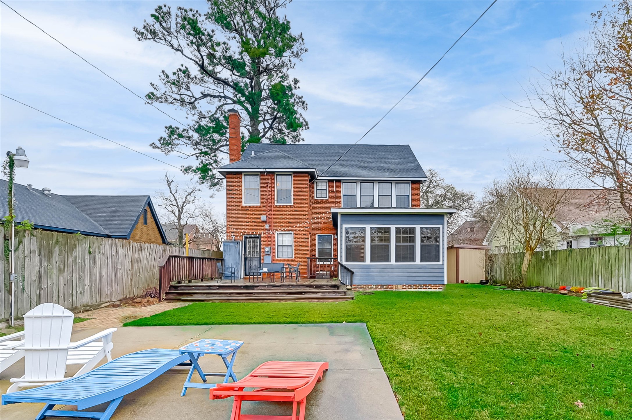 2412 Oakdale Street Property Photo 34