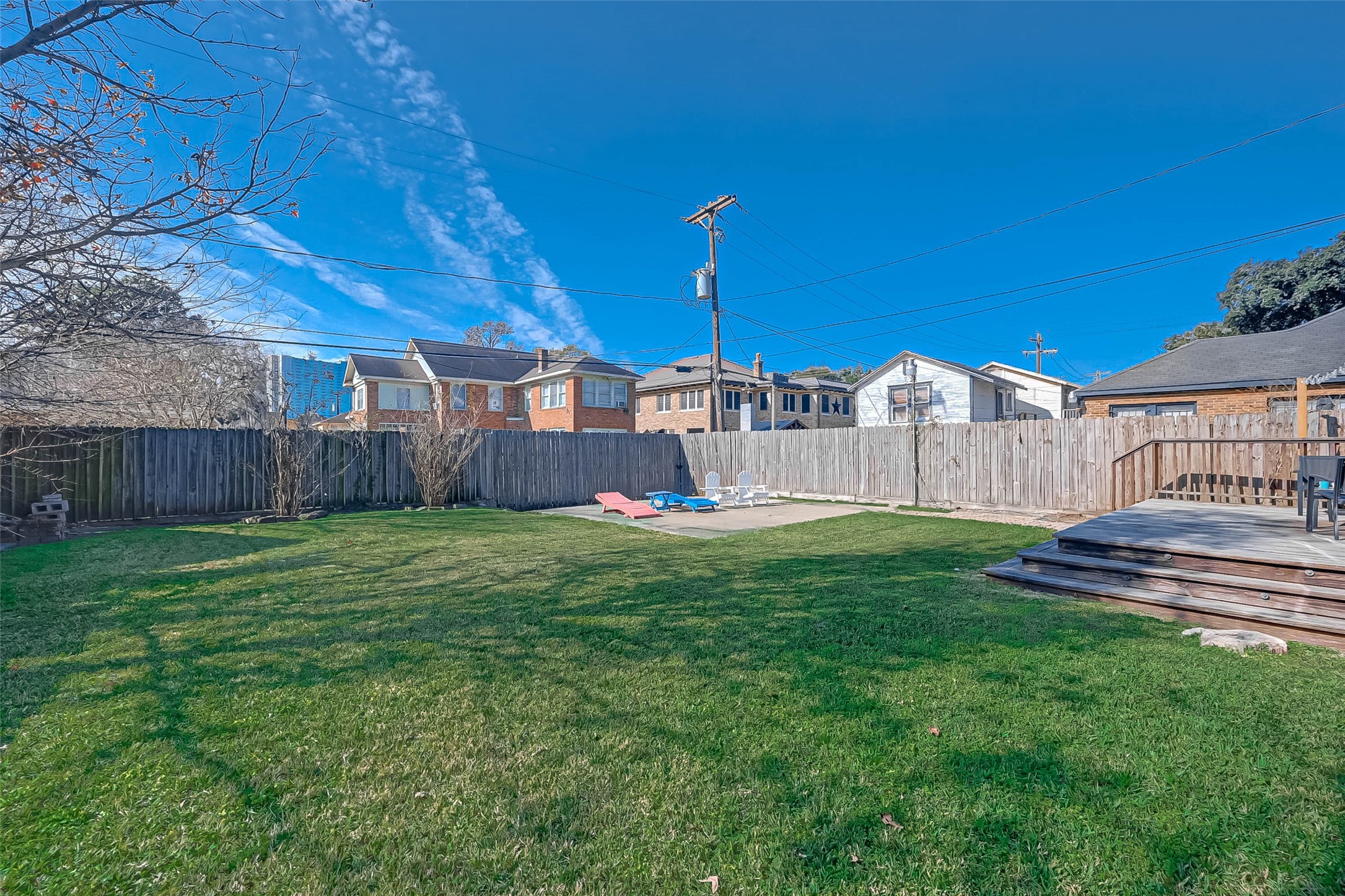 2412 Oakdale Street Property Photo 41