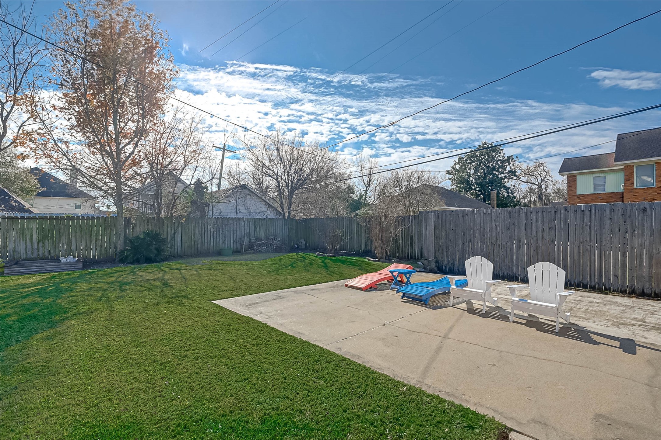 2412 Oakdale Street Property Photo 43