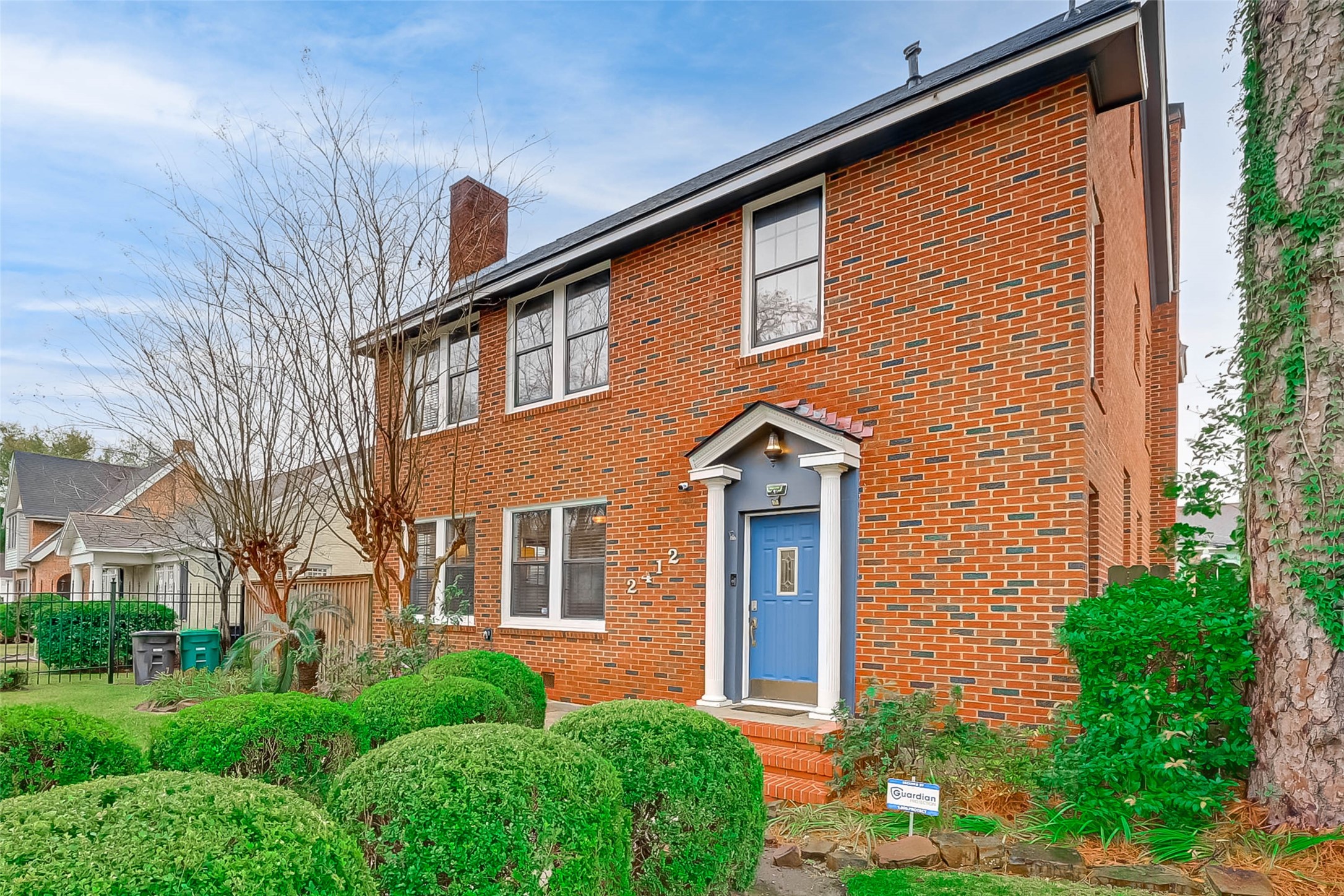 2412 Oakdale Street Property Photo 45