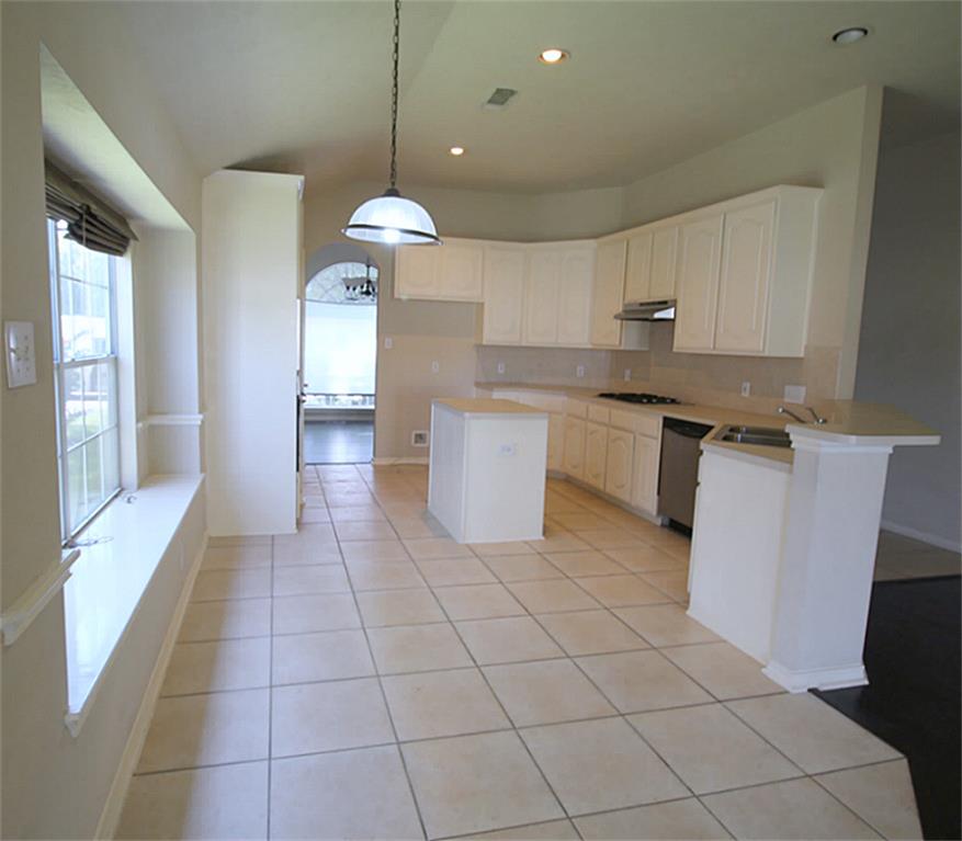 10011 Adobe Drive Property Photo 6