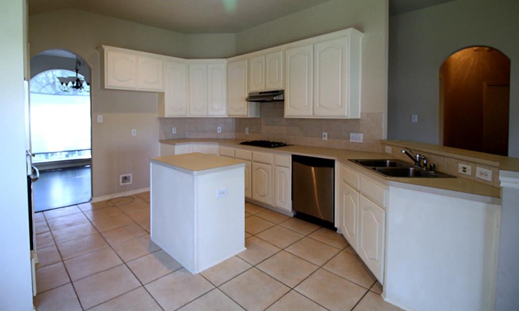 10011 Adobe Drive Property Photo 7