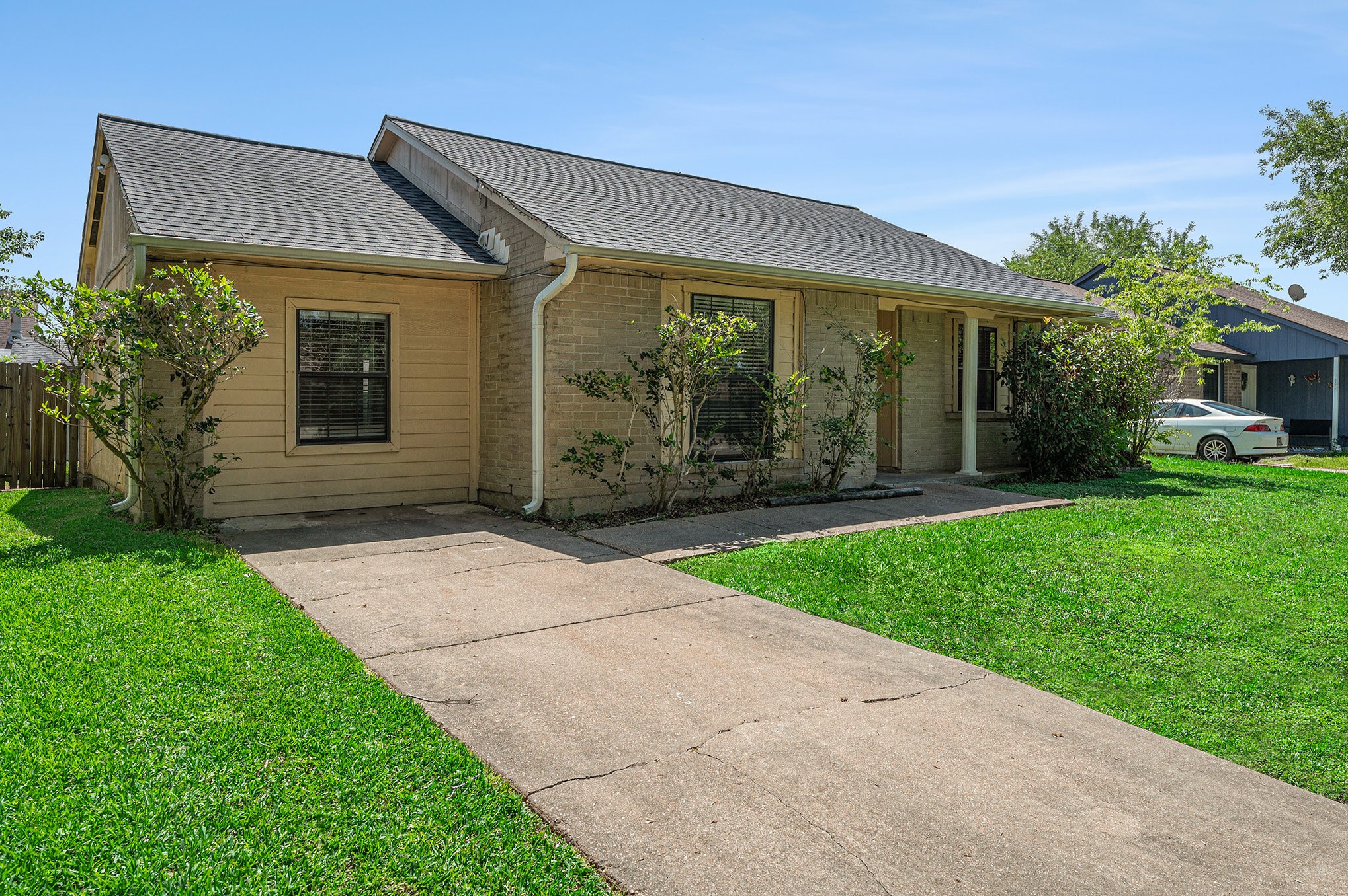 16243 Knollridge Court Property Photo