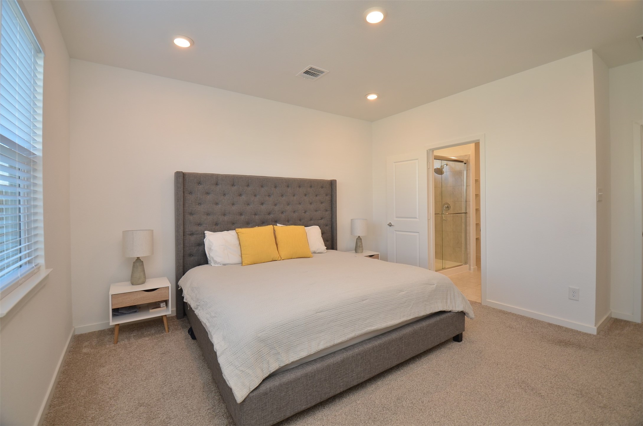 21830 Redwood Bluff Trail Property Photo 14