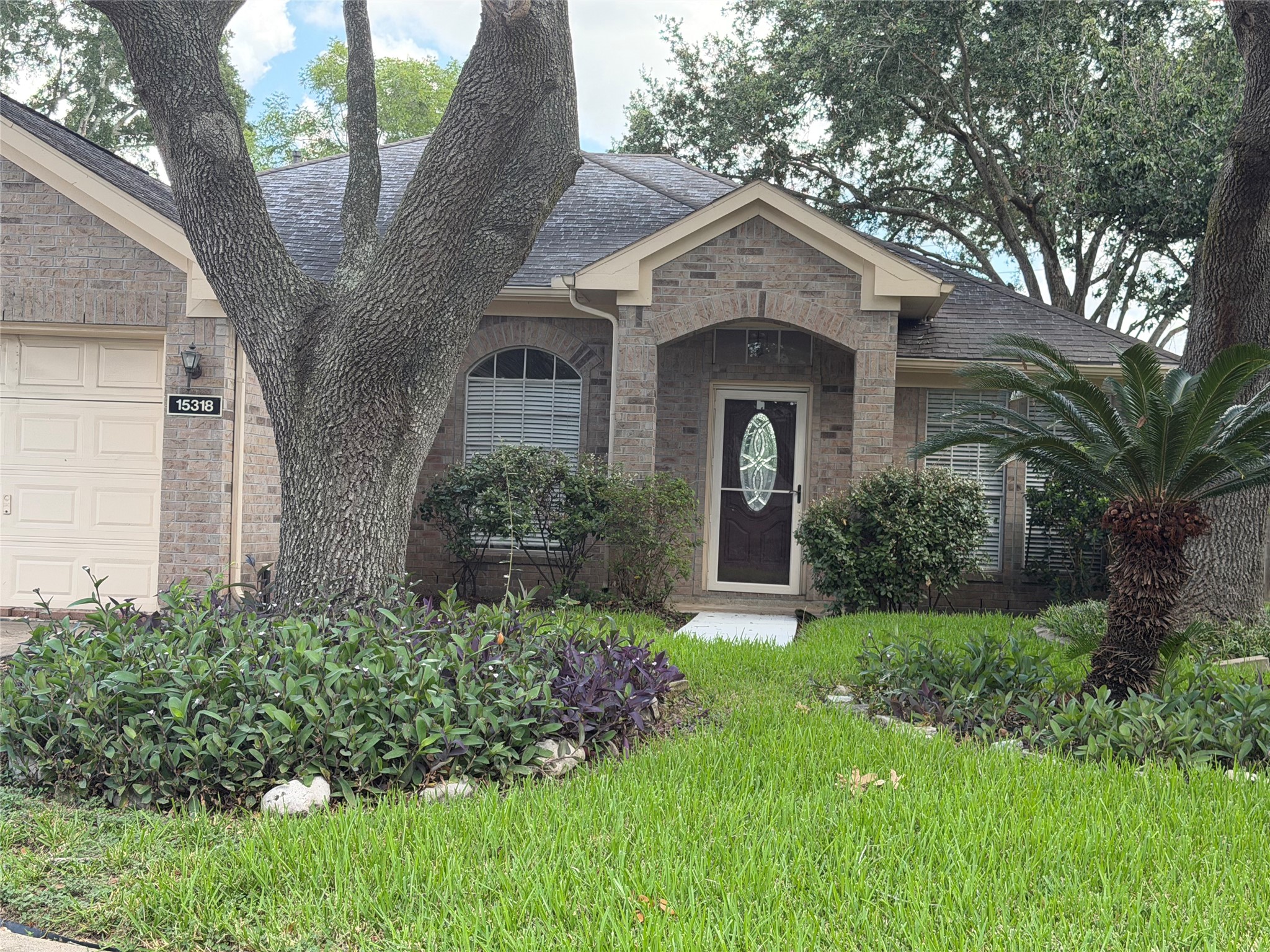 15318 Inks Lake Drive Property Photo 2