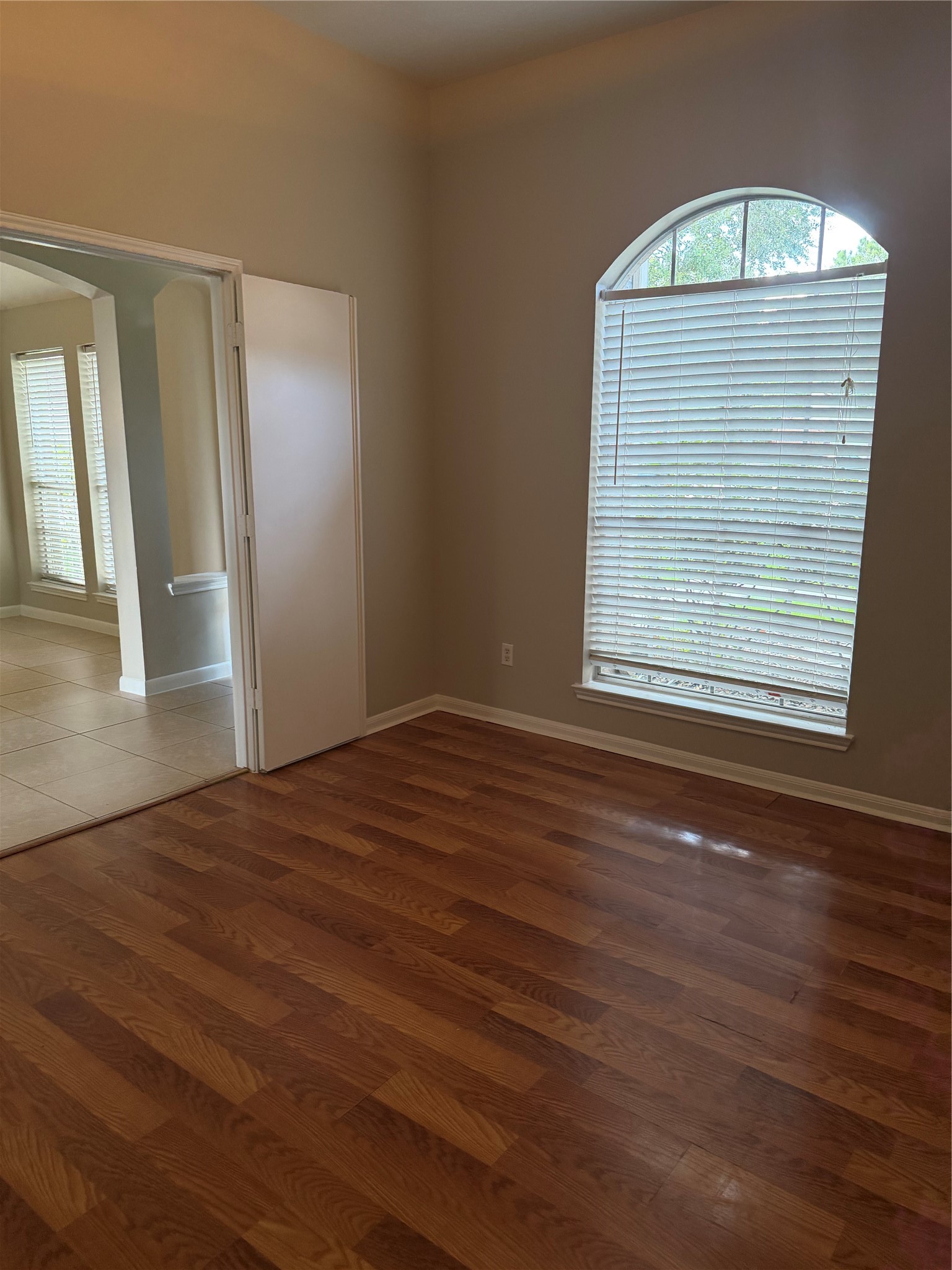 15318 Inks Lake Drive Property Photo 8