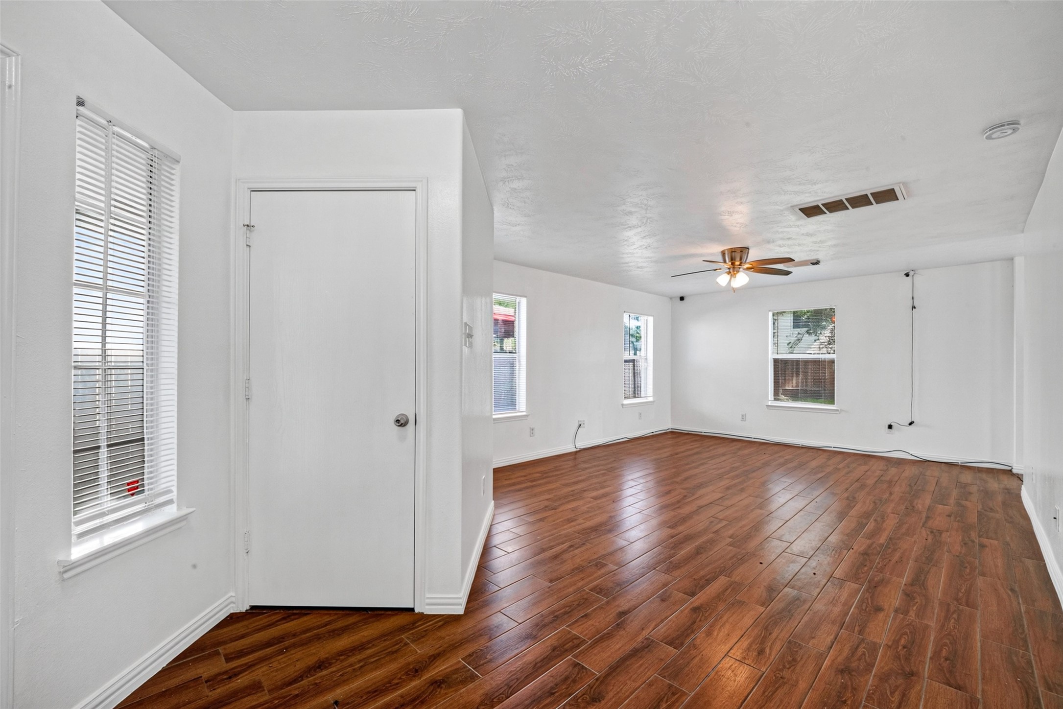 4403 Sprangletop Avenue Property Photo 6