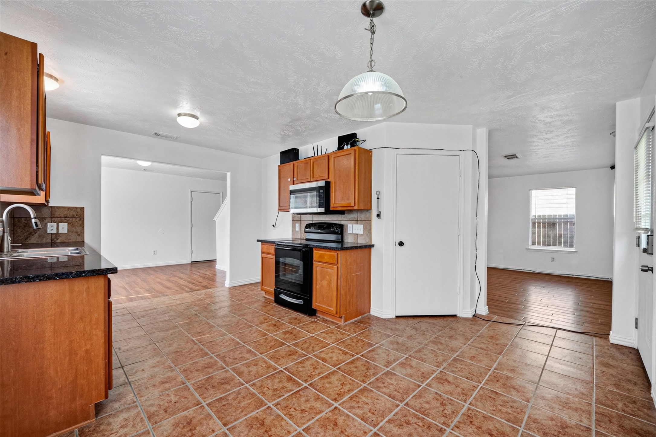 4403 Sprangletop Avenue Property Photo 10