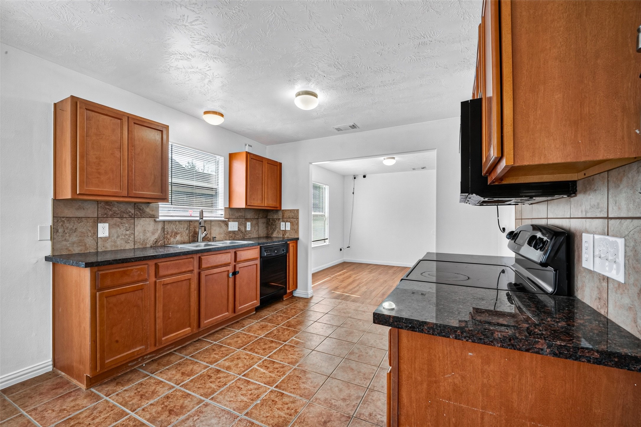 4403 Sprangletop Avenue Property Photo 12