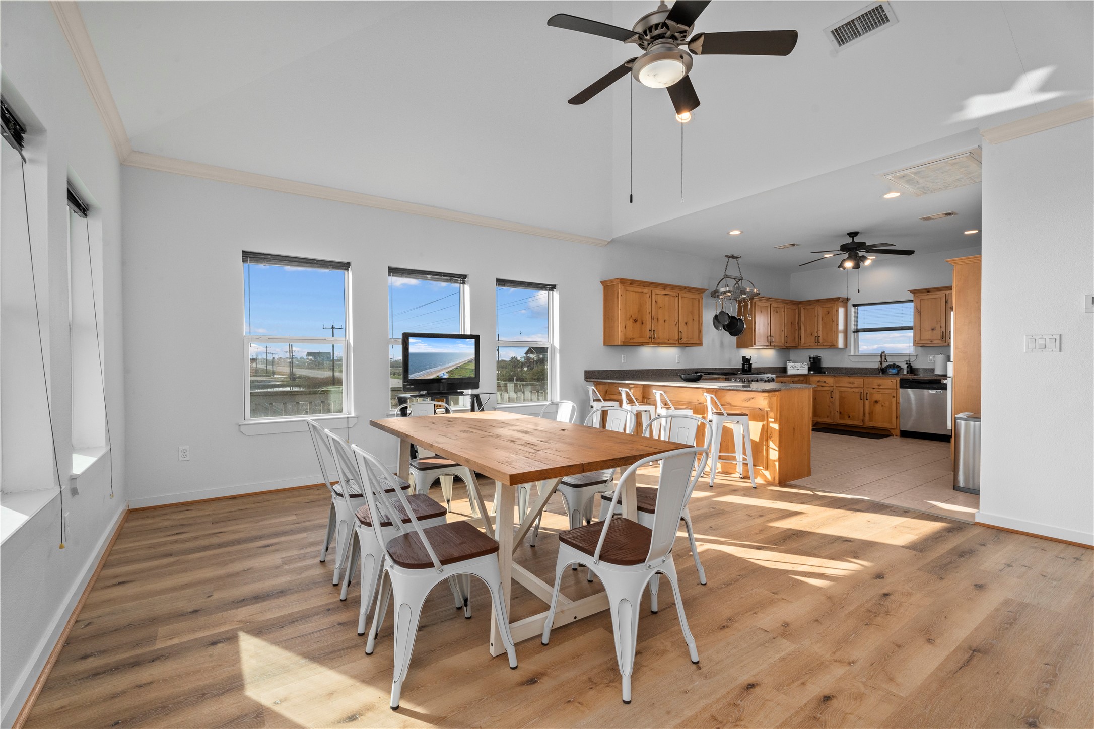 2416 Highway 87 Property Photo 12
