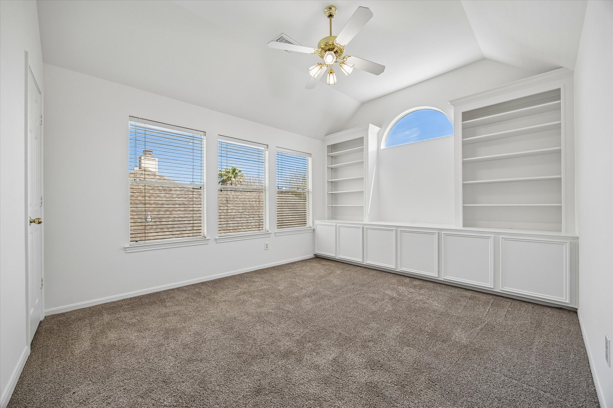 1207 Ellcreek Court Property Photo 20