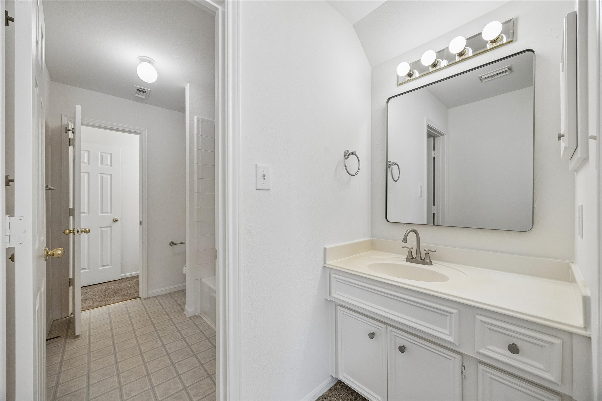 1207 Ellcreek Court Property Photo 25