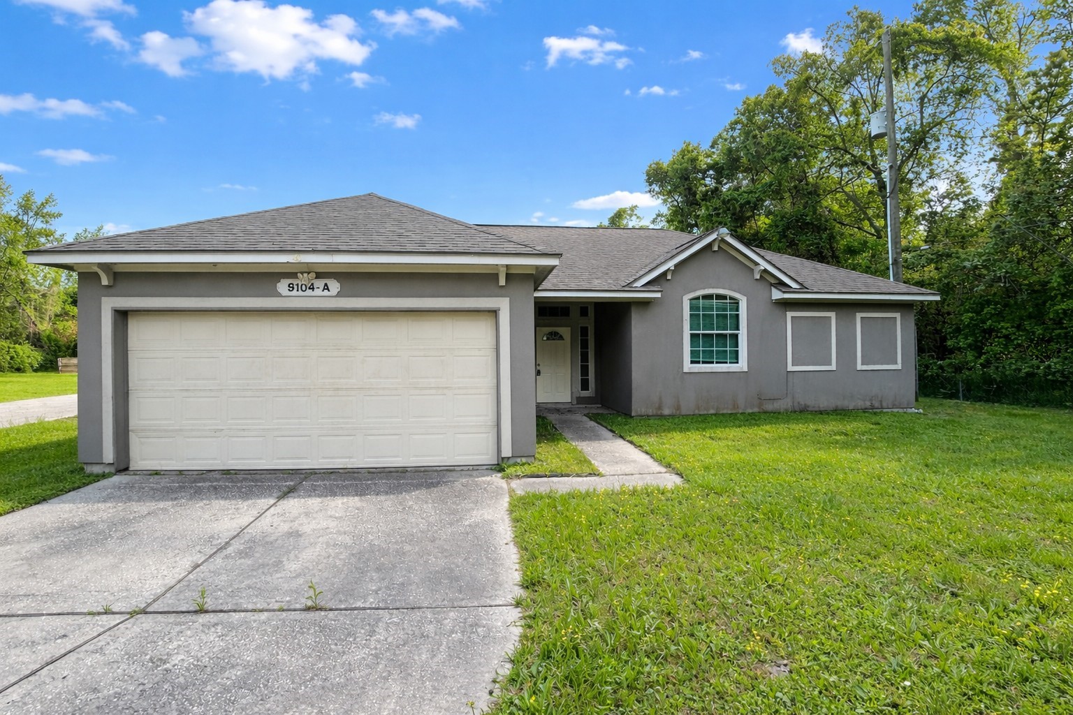 9104 N Green River Drive A Property Photo 1