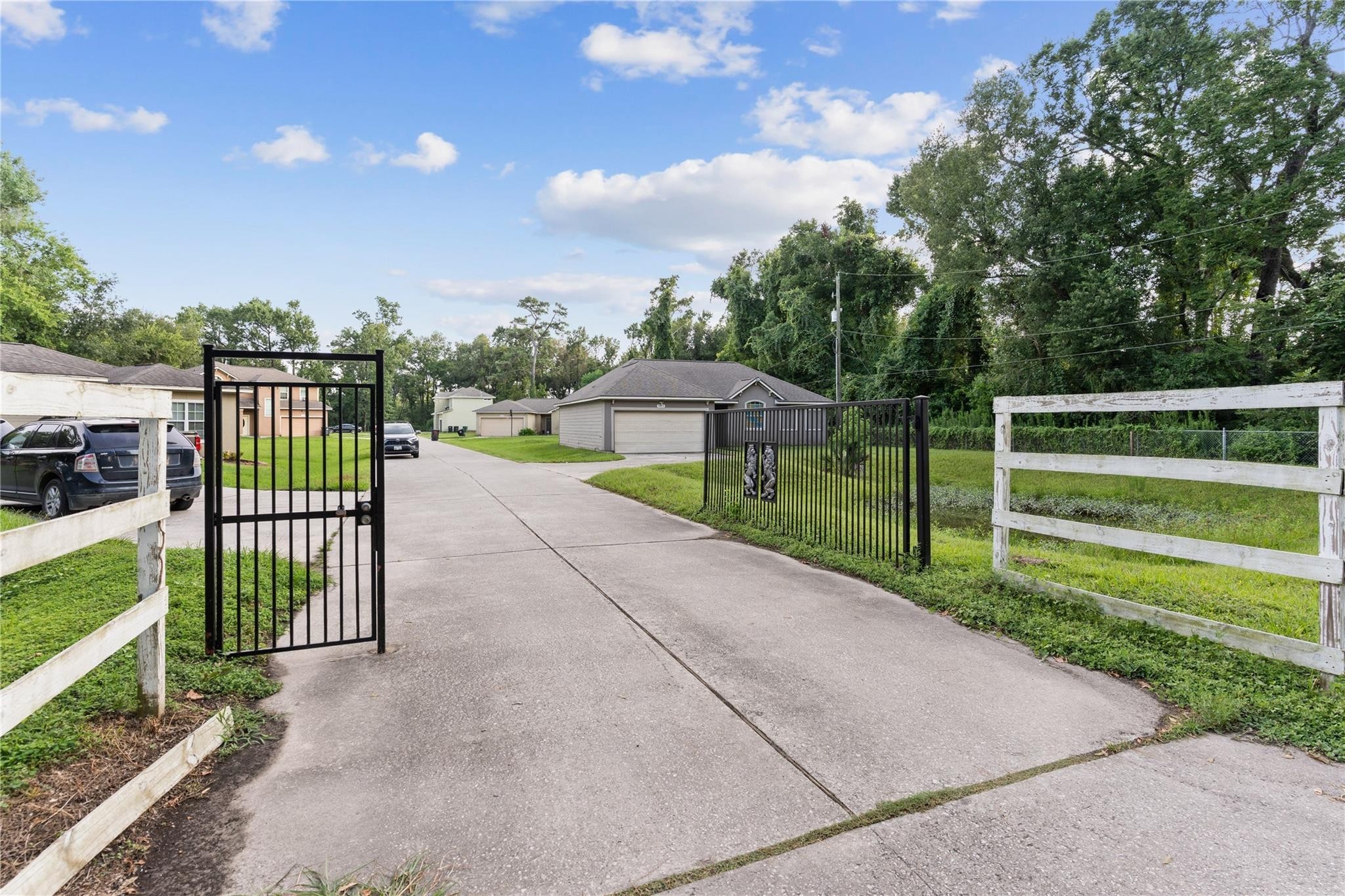 9104 N Green River Drive A Property Photo 2