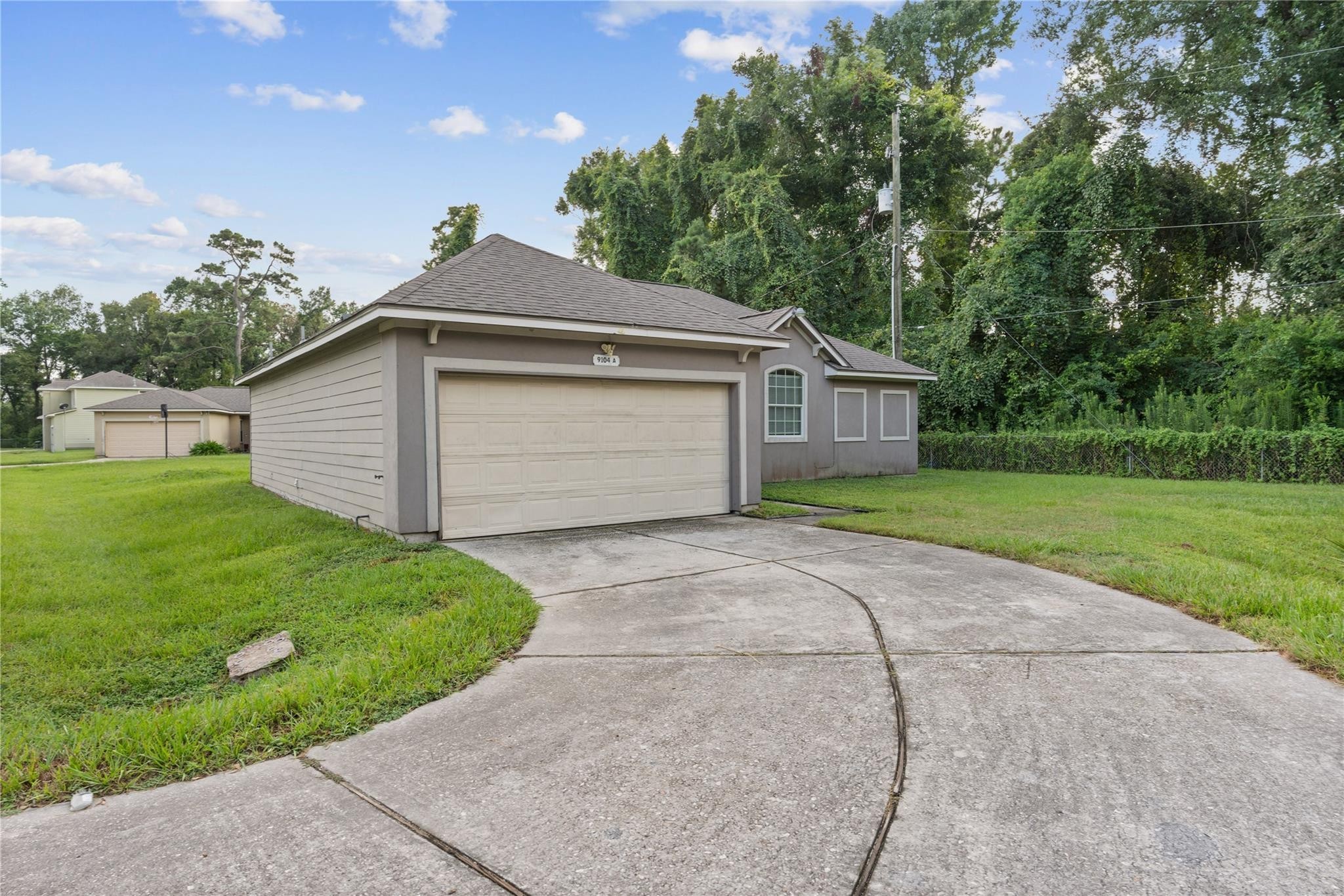 9104 N Green River Drive A Property Photo 3