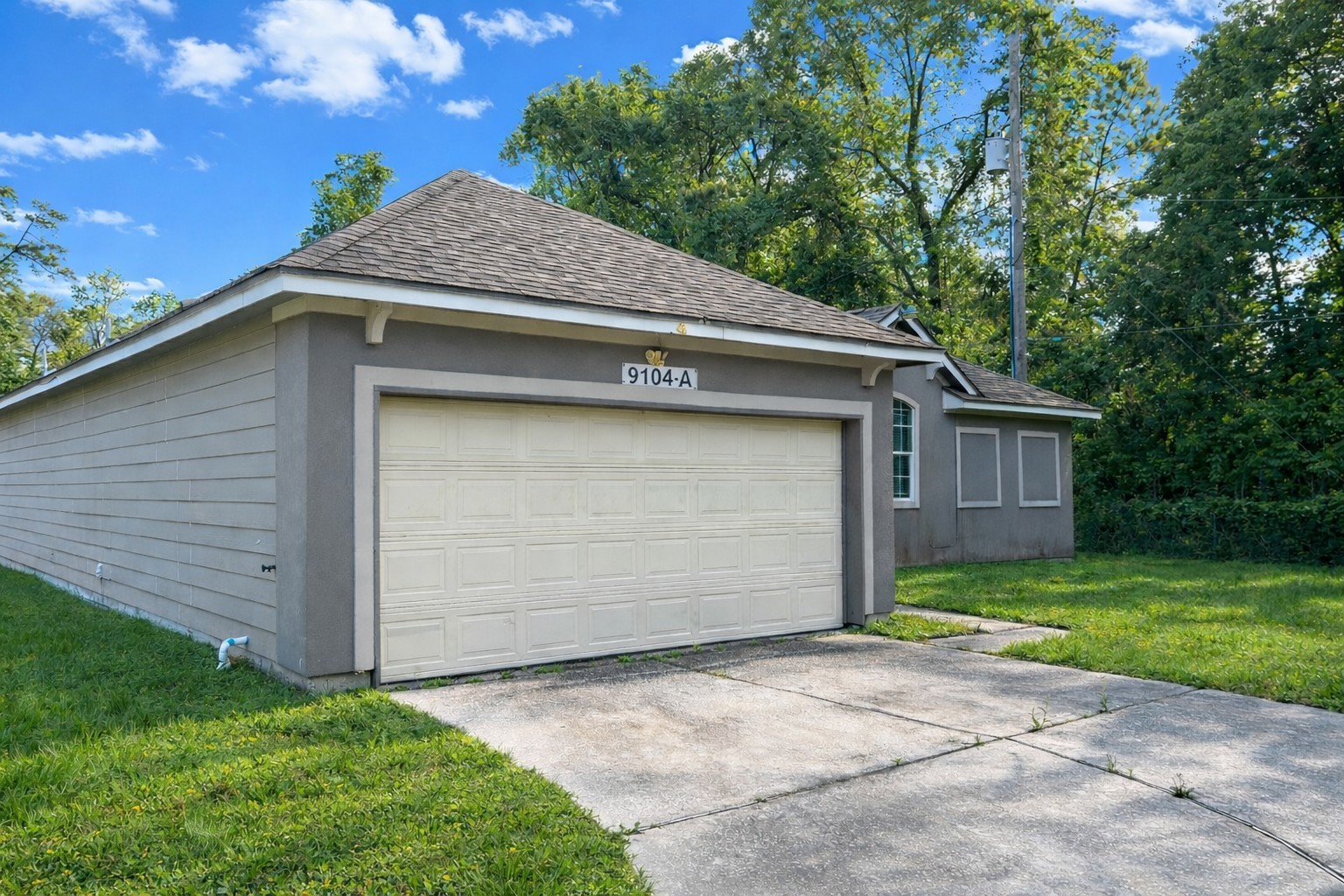 9104 N Green River Drive A Property Photo 5
