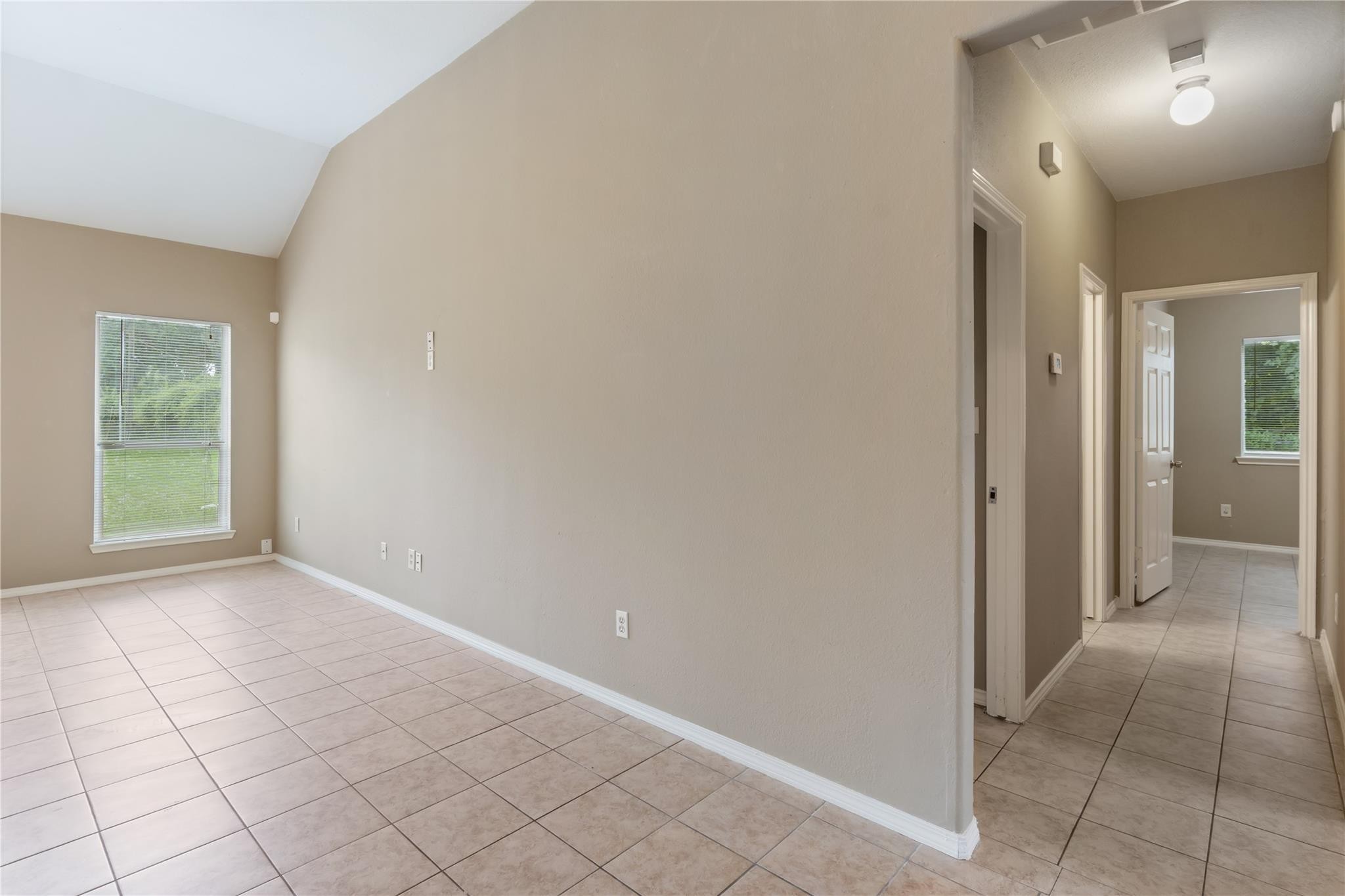 9104 N Green River Drive A Property Photo 9