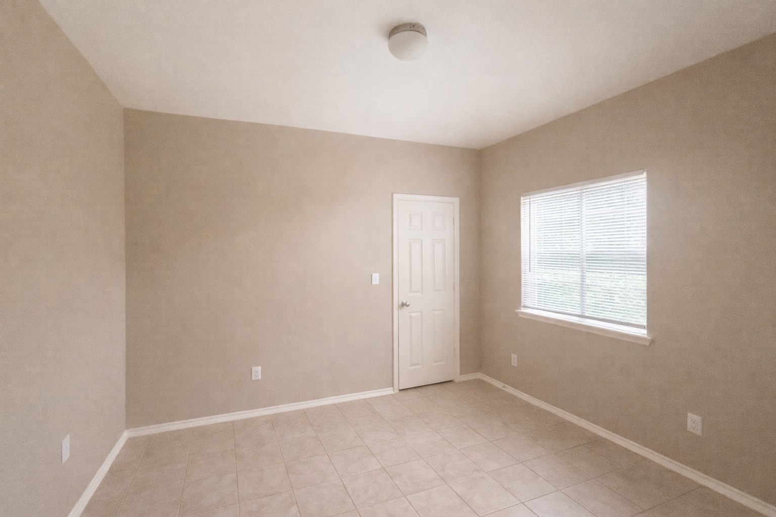 9104 N Green River Drive A Property Photo 33