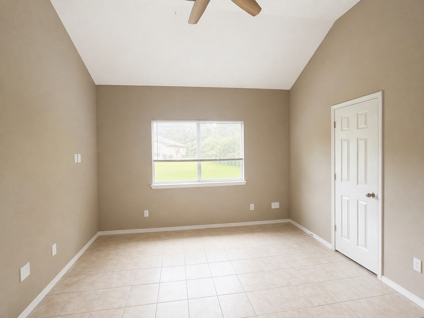 9104 N Green River Drive A Property Photo 37