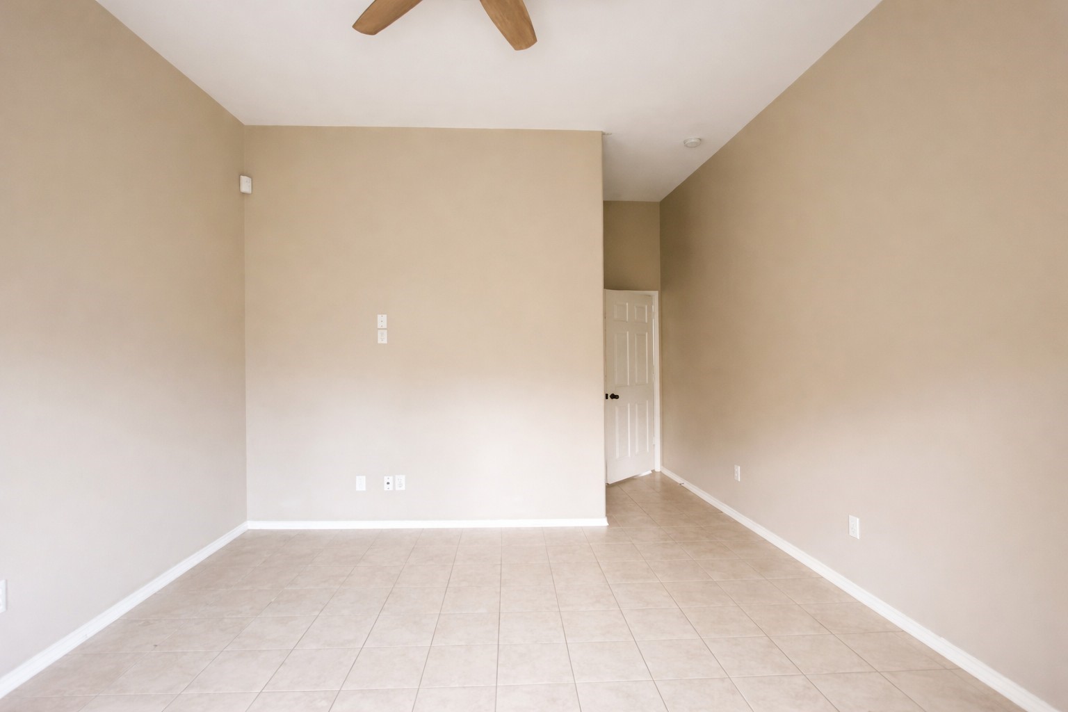 9104 N Green River Drive A Property Photo 40