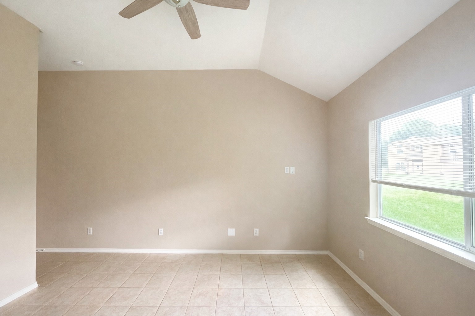 9104 N Green River Drive A Property Photo 41