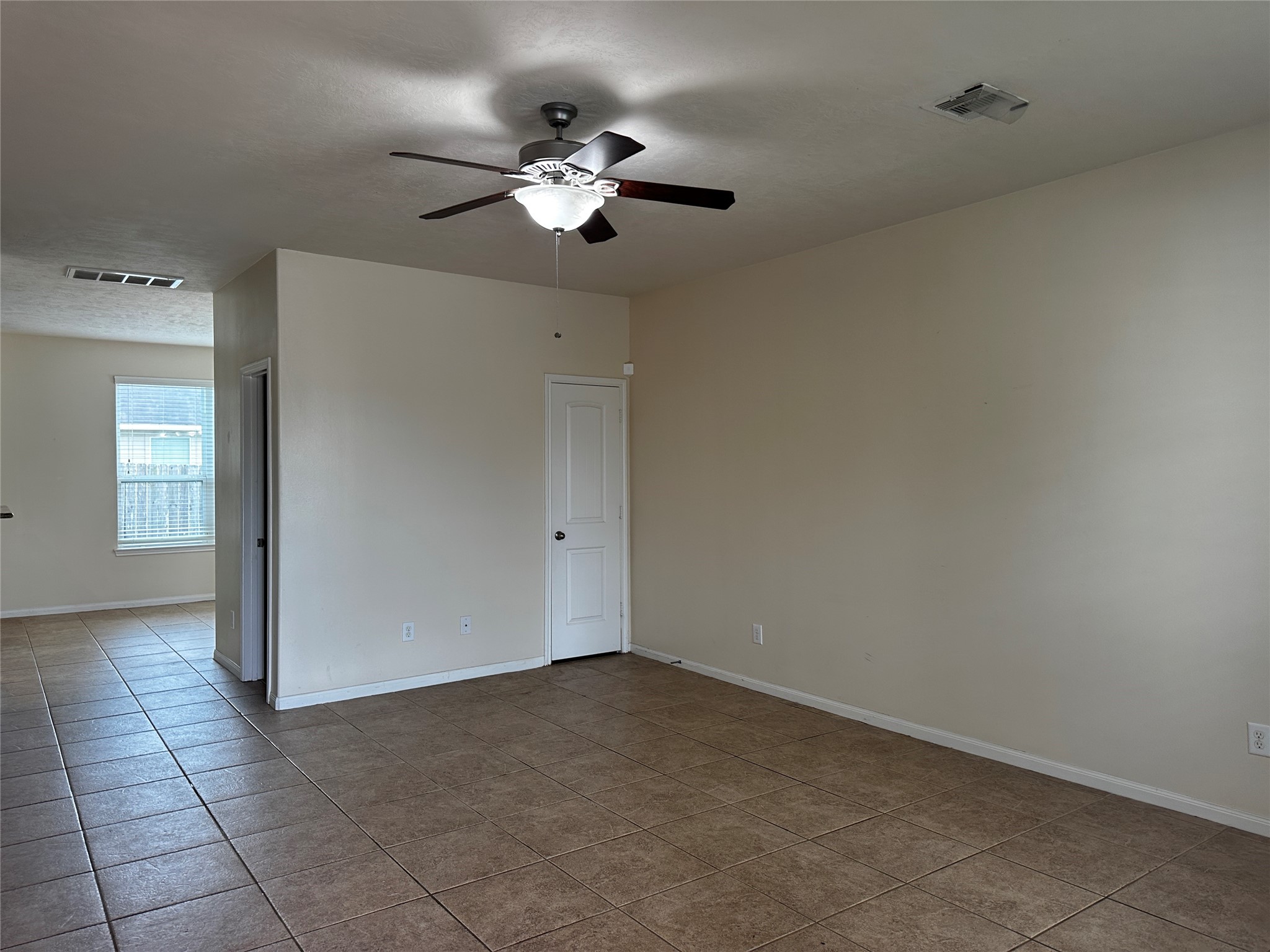 3523 Lilac Ranch Drive Property Photo 2