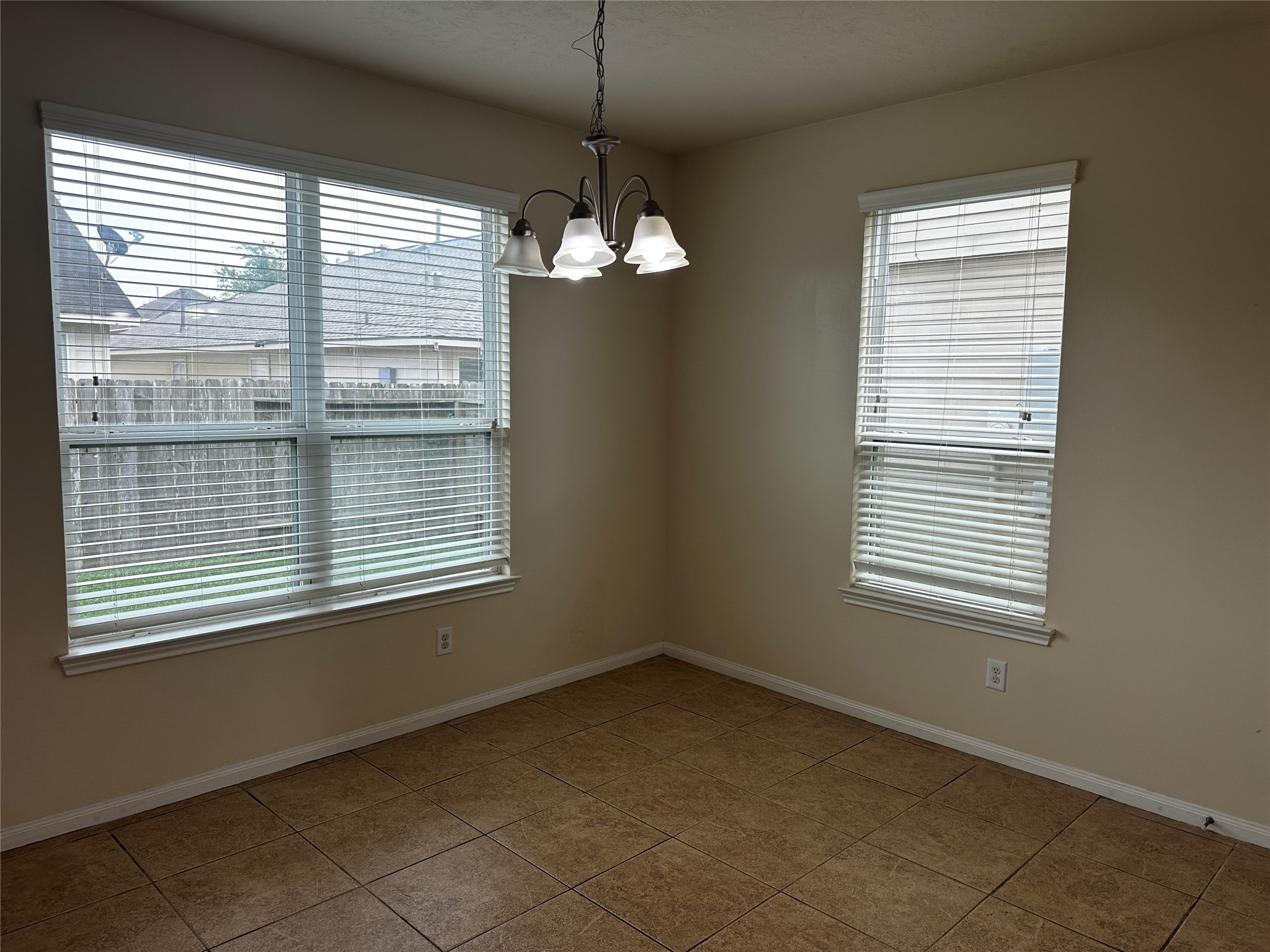 3523 Lilac Ranch Drive Property Photo 4