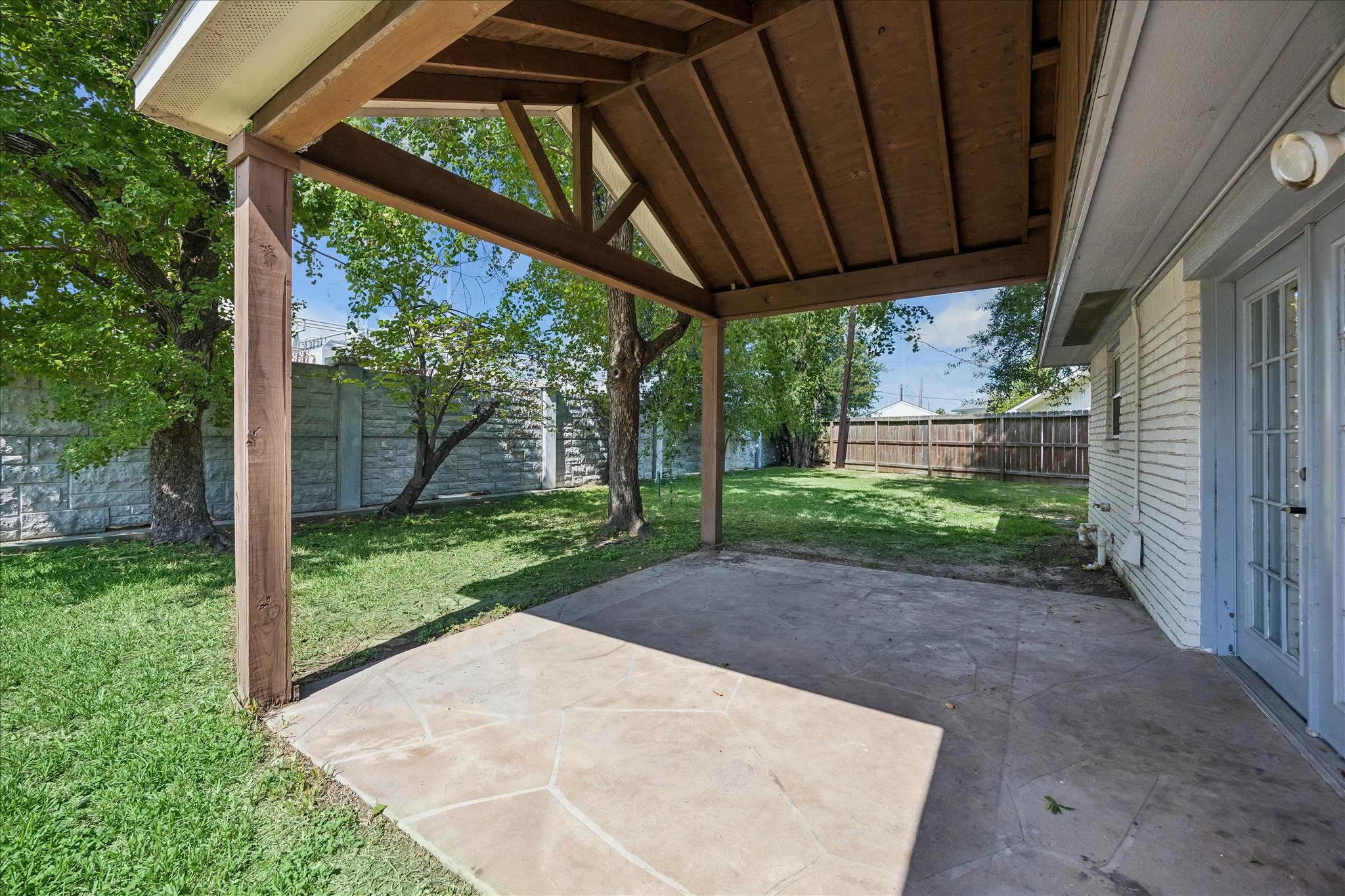 1327 Guese Road Property Photo 17