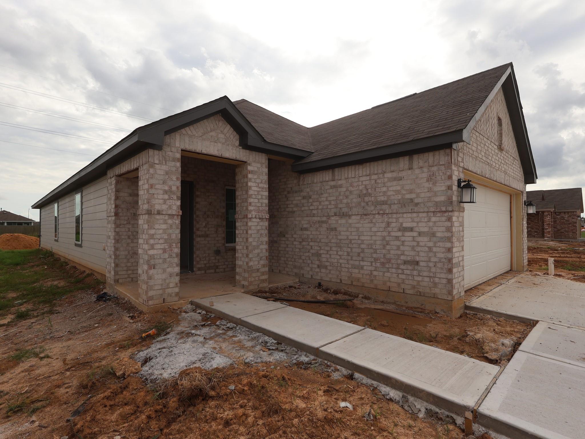 1018 Garnet Star Drive, La Marque TX 77568 Property Photo 1