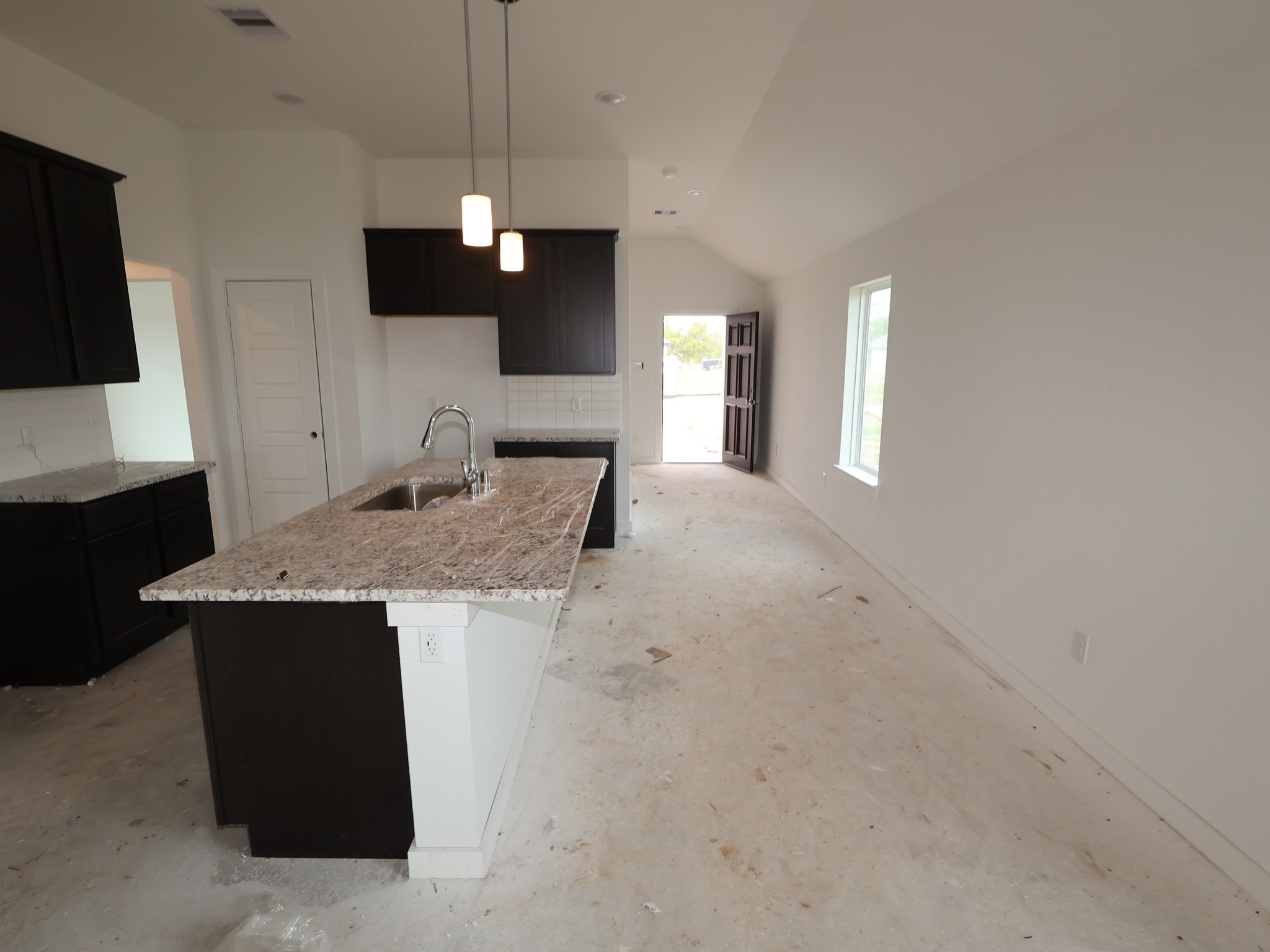 1018 Garnet Star Drive Property Photo 4