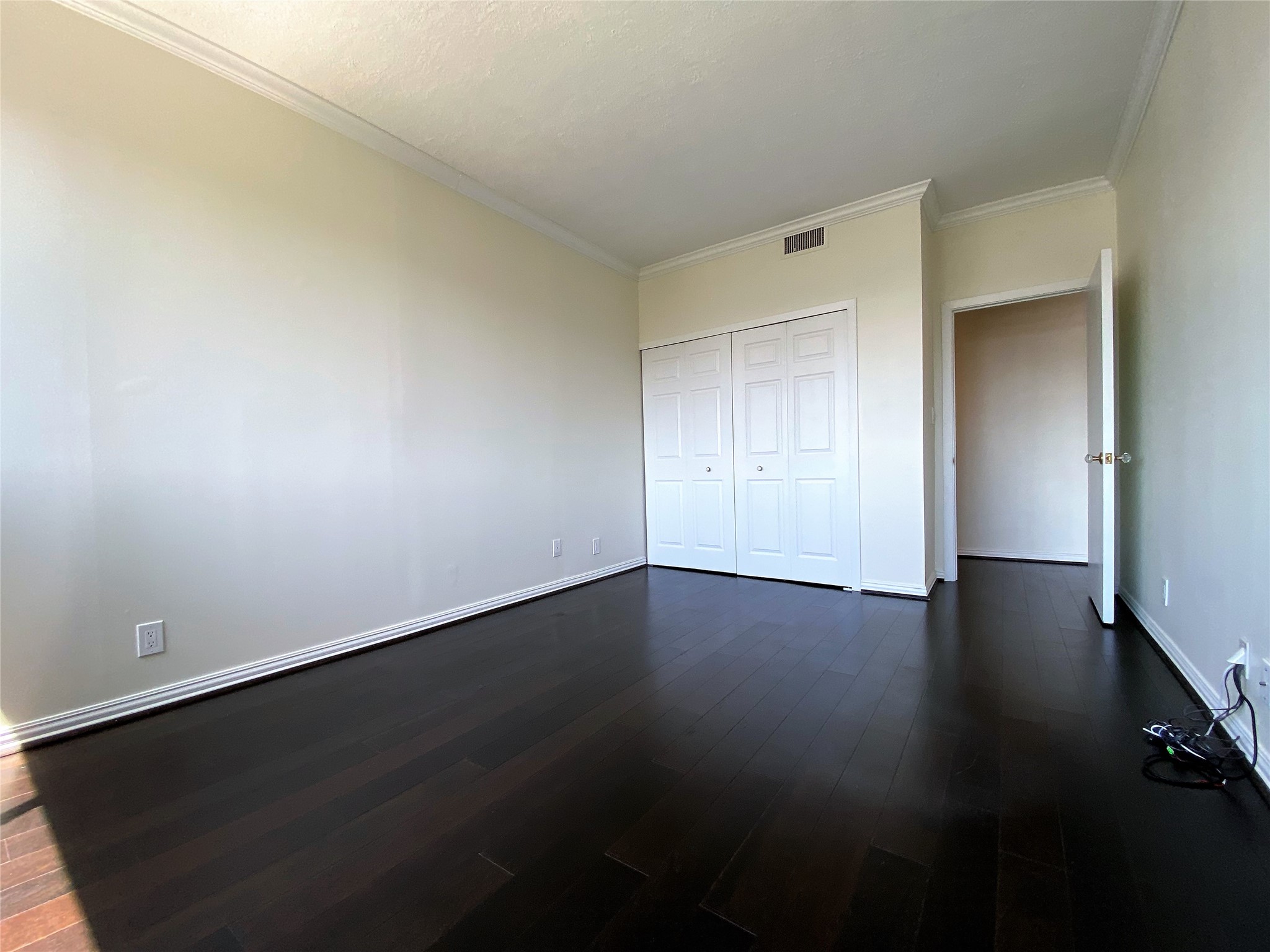 49 Briar Hollow Lane 1401 Property Photo 16