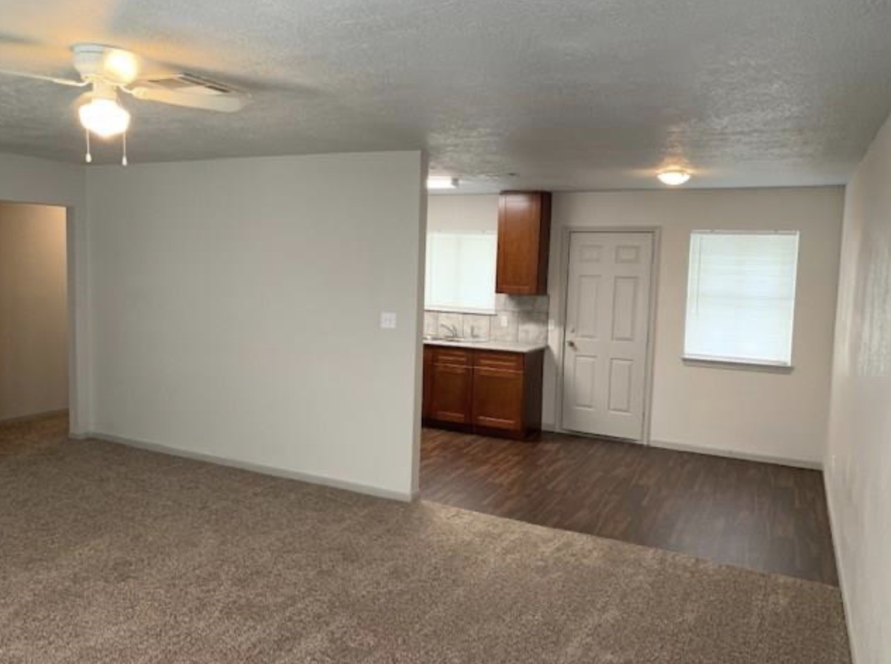8711 Valley Pond Court Property Photo 5
