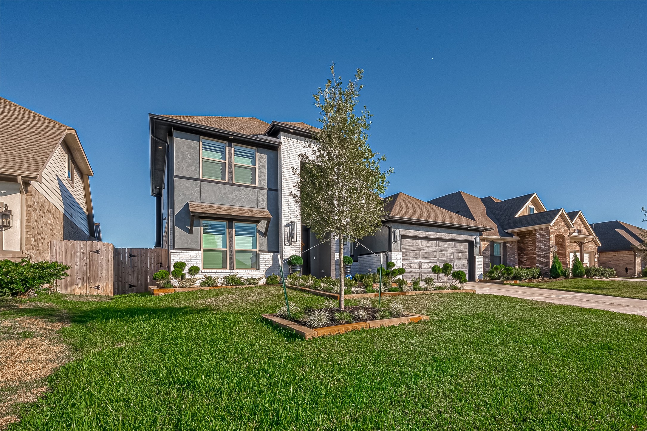 1310 Wild Mustang Trail Property Photo 3