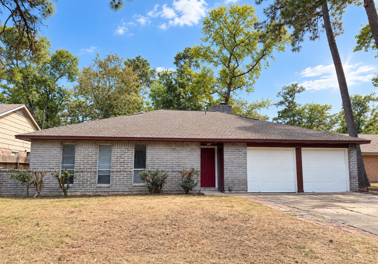 23123 Lestergate Drive Property Photo 1