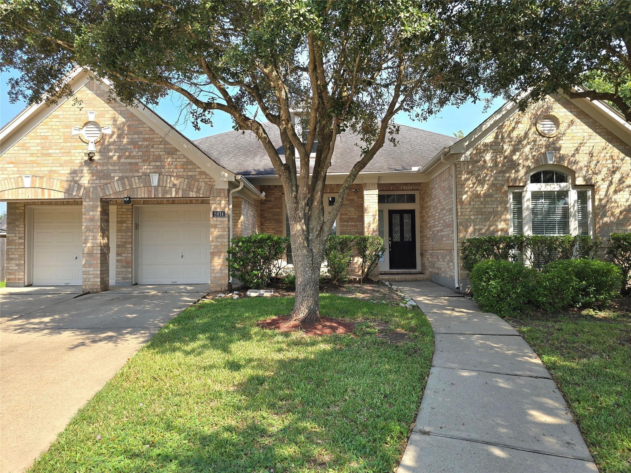 2414 Hidden Park Court Property Photo 1
