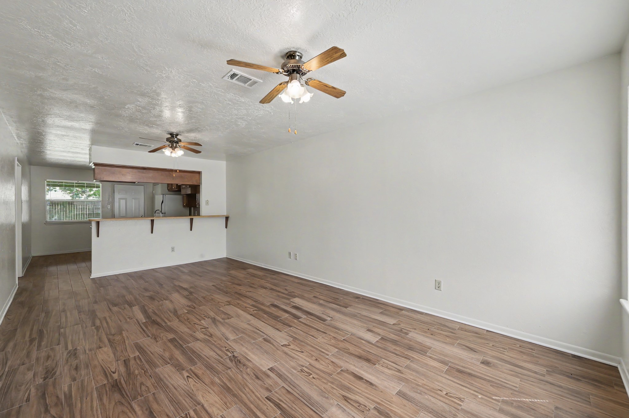 1605 Hazelwood Street B Property Photo 3