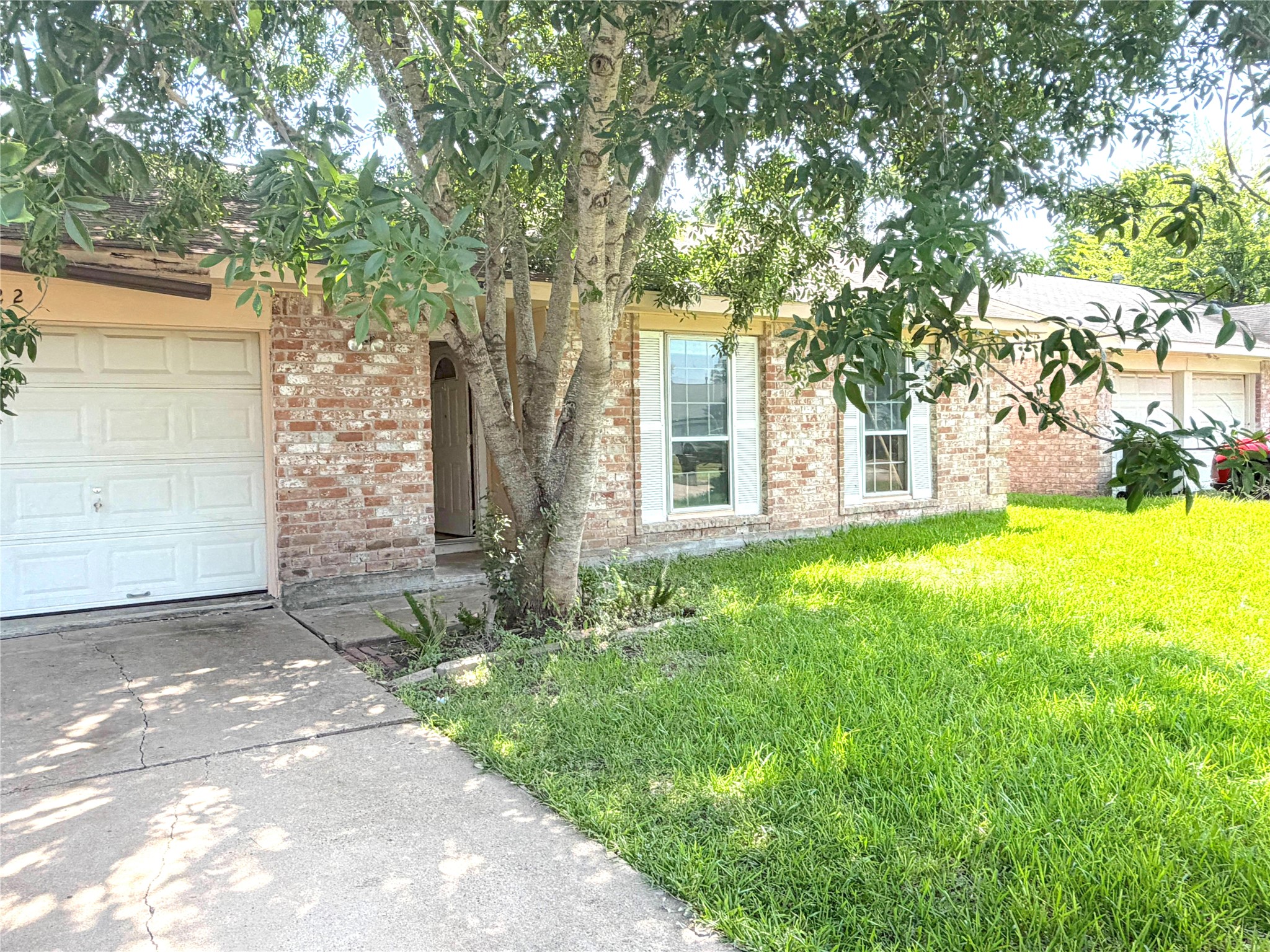 1822 Oaklawn Street Property Photo 2