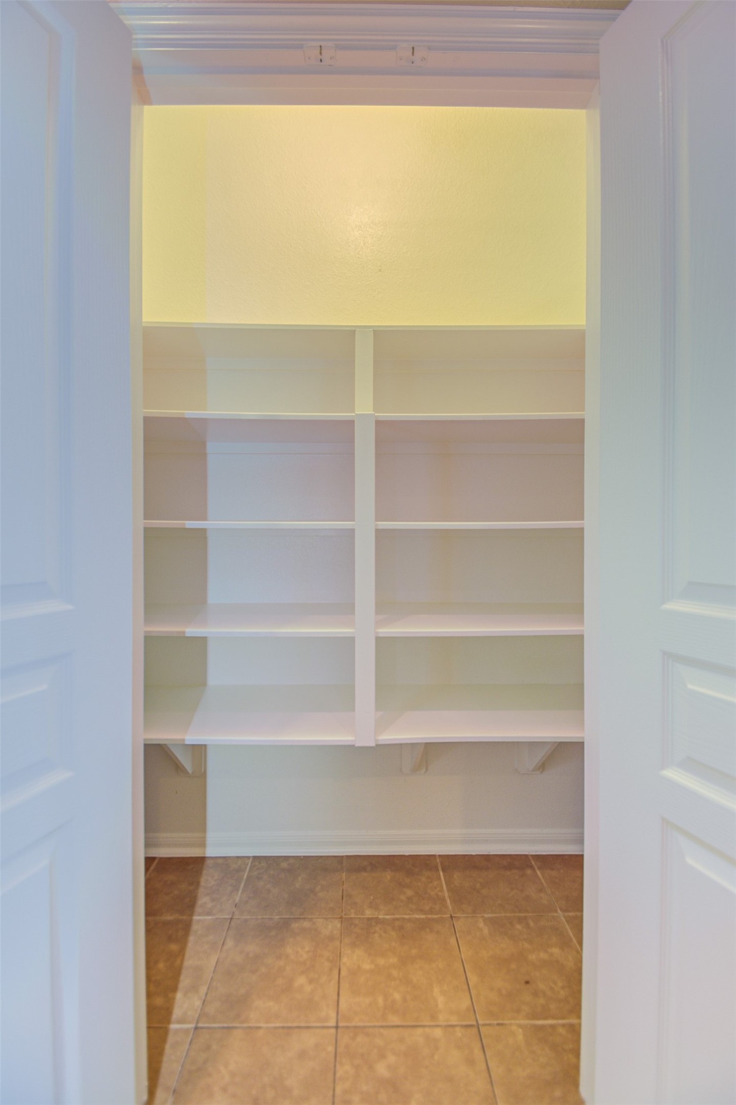 6026 Burnet Bend Avenue Property Photo 12
