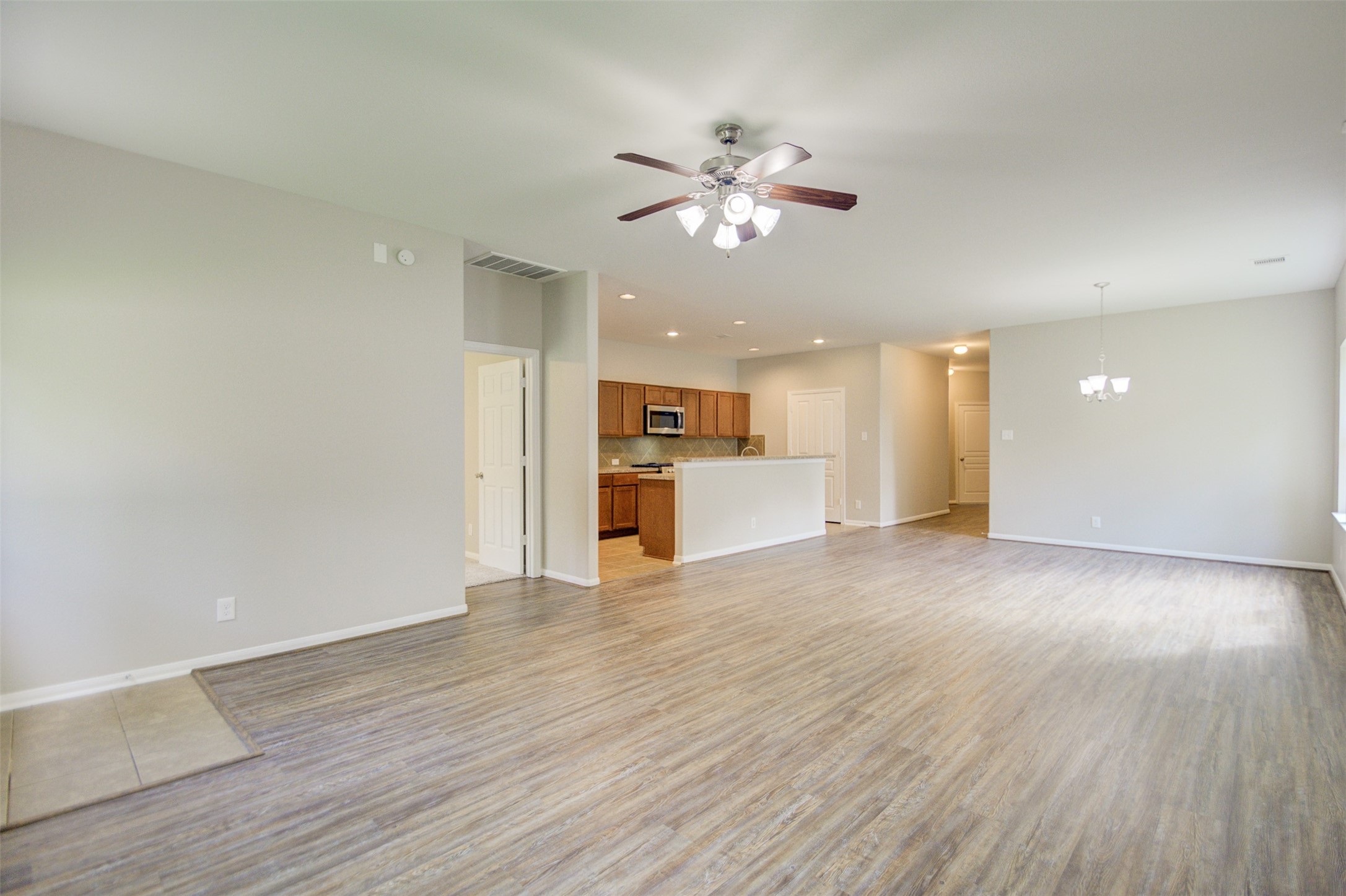 6026 Burnet Bend Avenue Property Photo 13