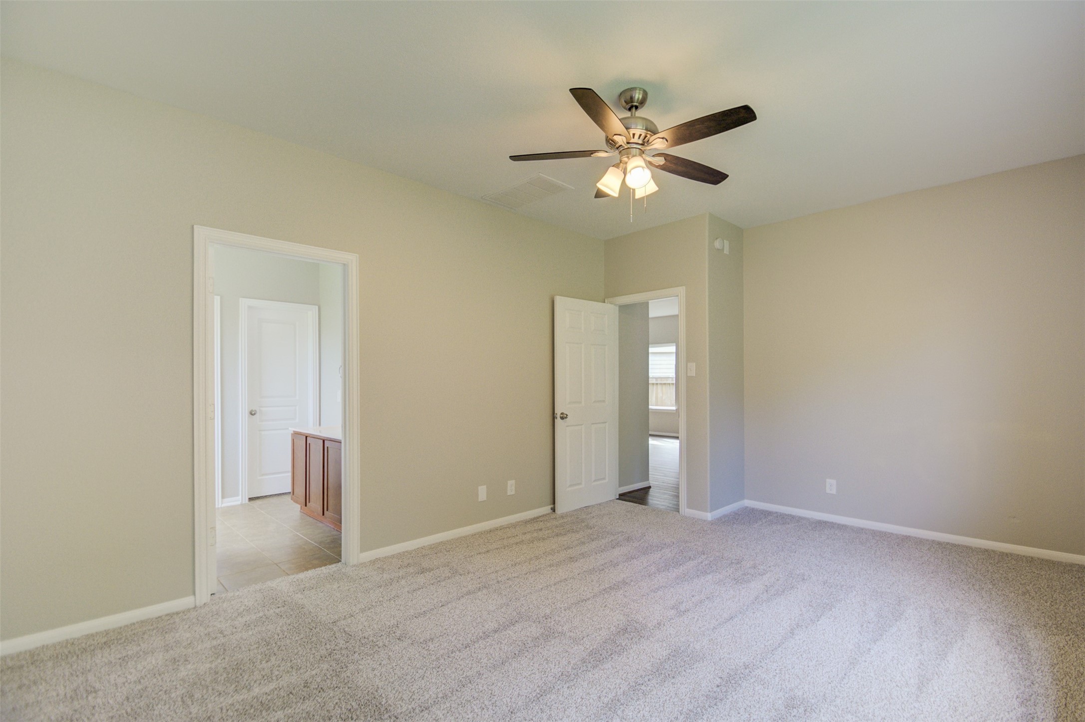 6026 Burnet Bend Avenue Property Photo 19