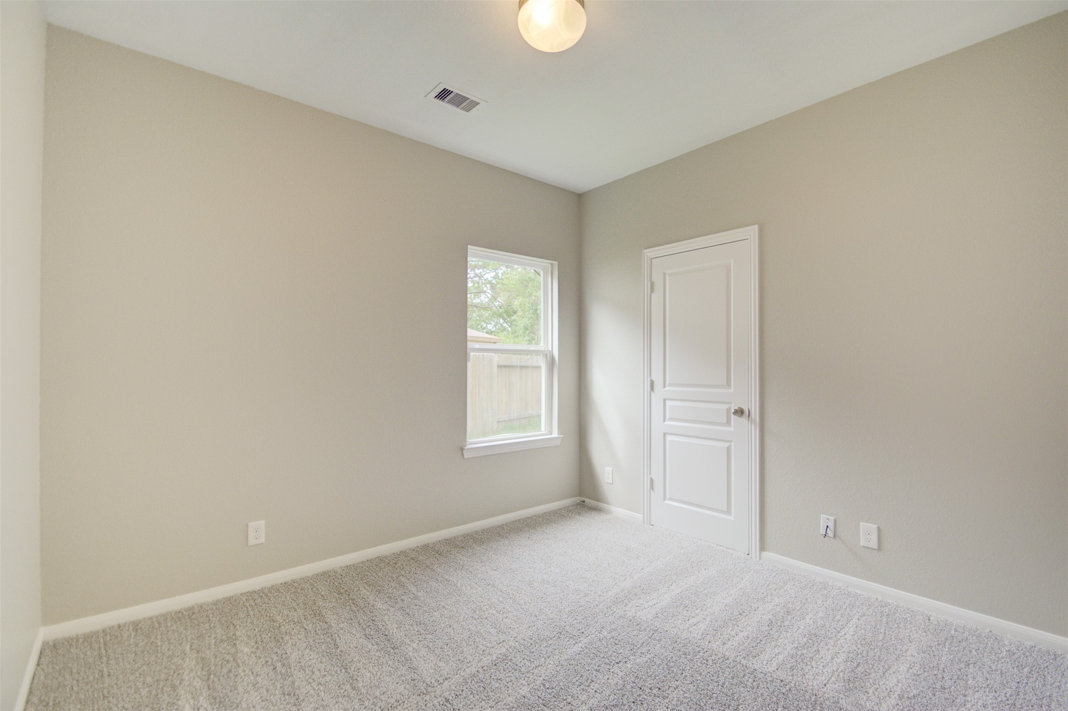 6026 Burnet Bend Avenue Property Photo 23