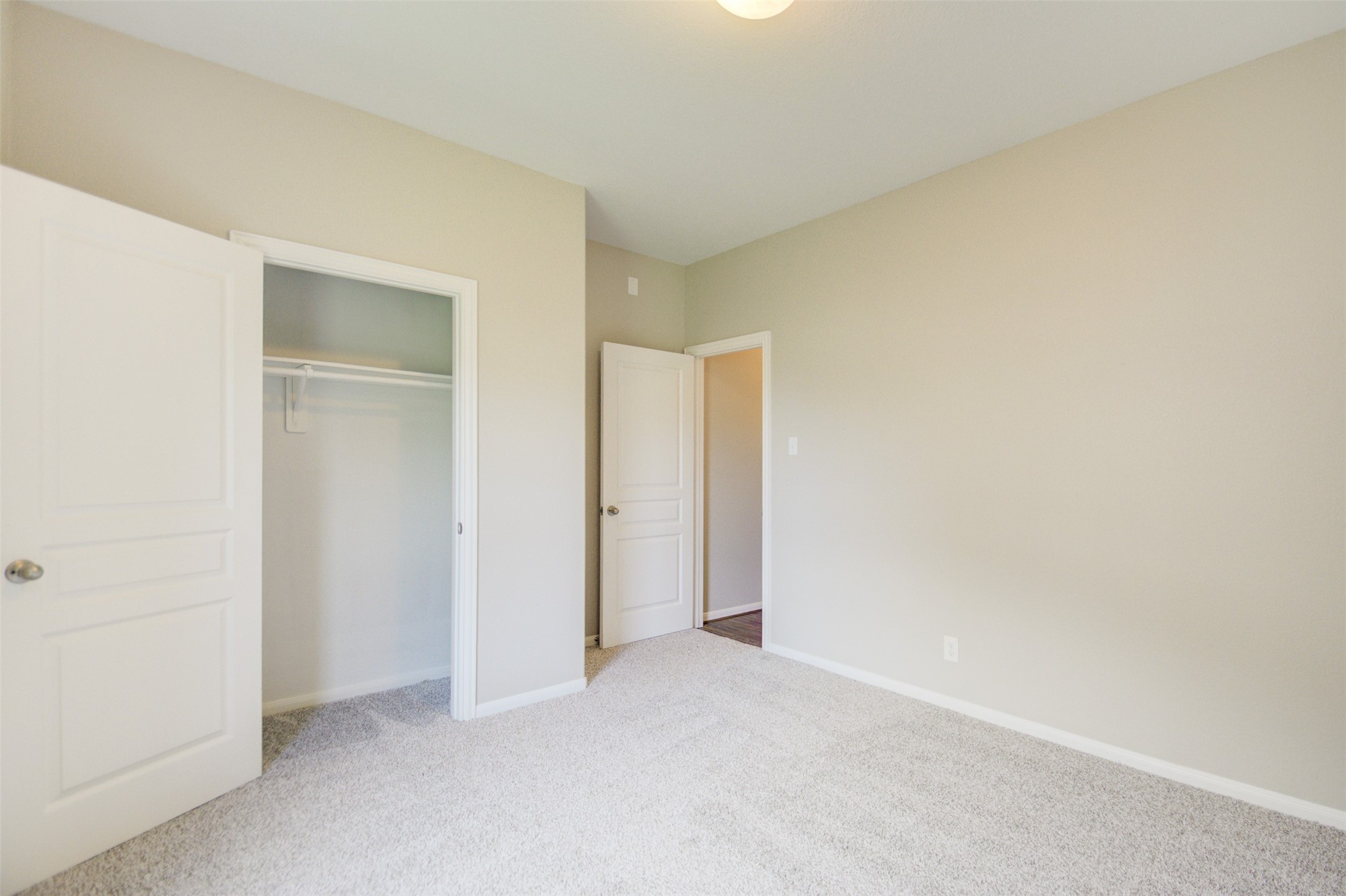 6026 Burnet Bend Avenue Property Photo 25