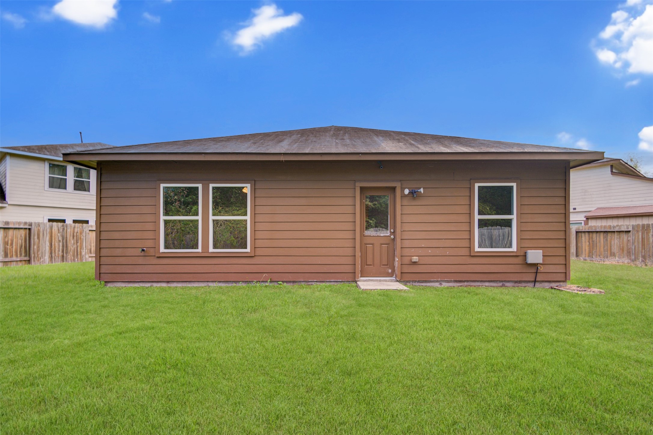 6026 Burnet Bend Avenue Property Photo 29