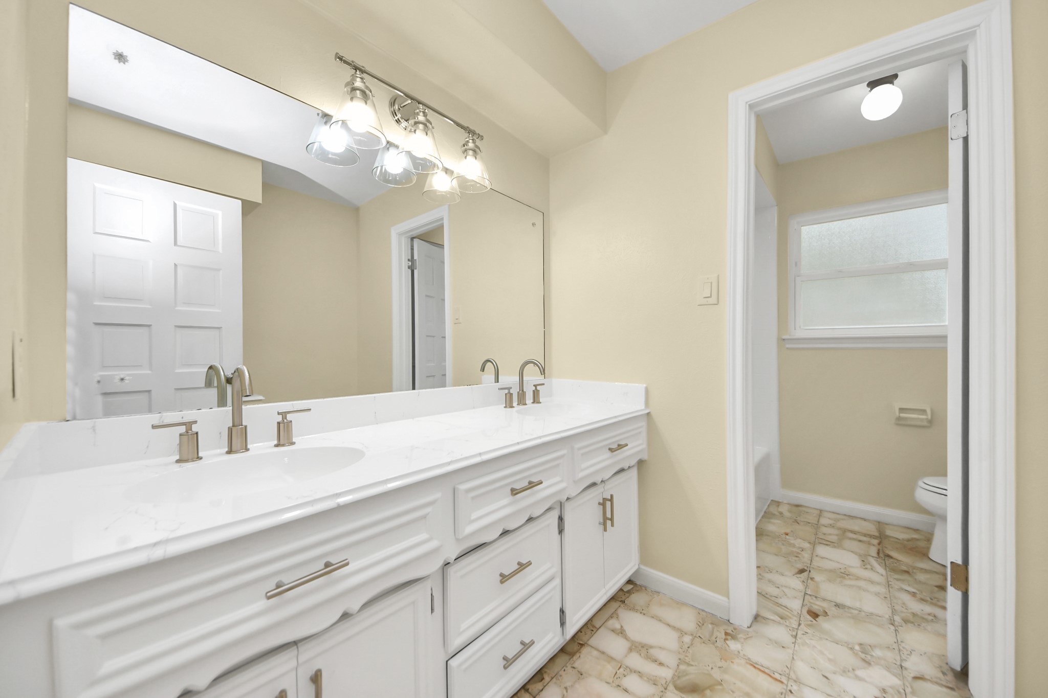 13407 Vestavia Court Property Photo 24